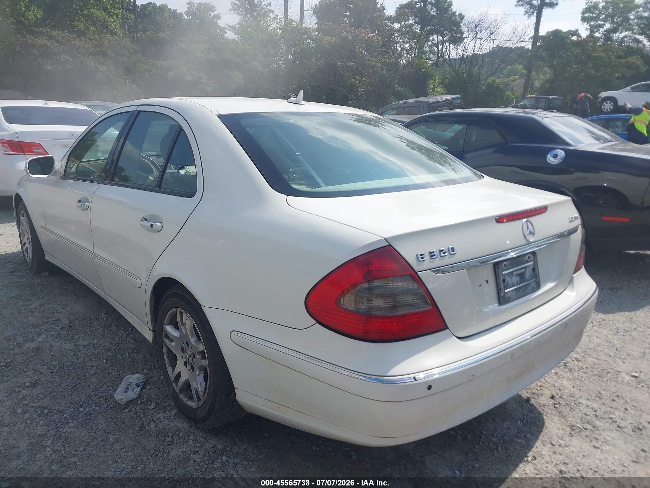 2007 Mercedes-benz E 320 Bluetec   White vin: WDBUF22X67B101000