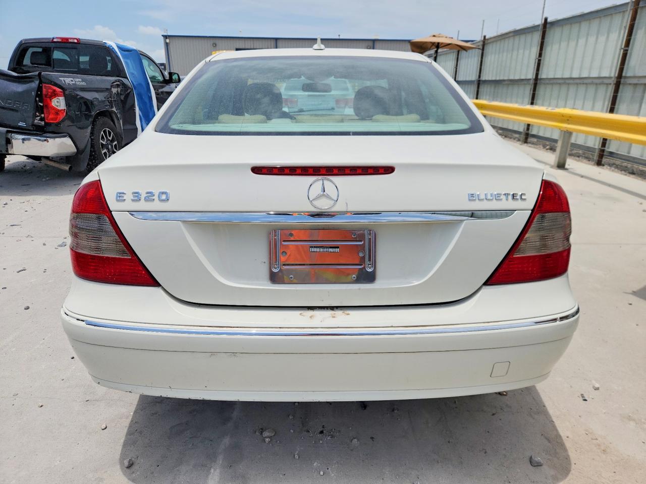 2009 Mercedes-benz E 320 Cdi White vin: WDBUF22X99B396483