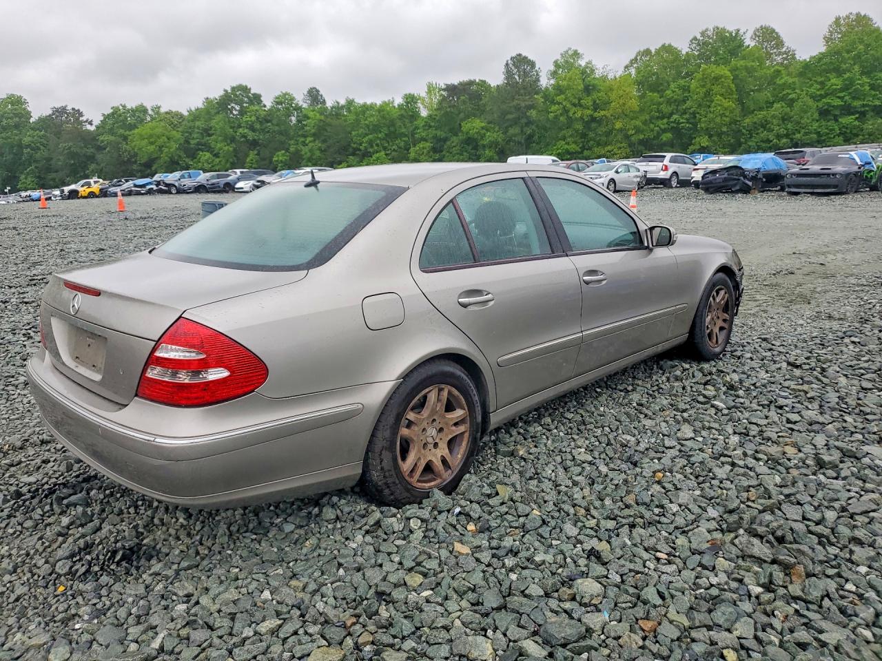 2005 Mercedes-benz E 320 Cdi Серебряный vin: WDBUF26J55A778810