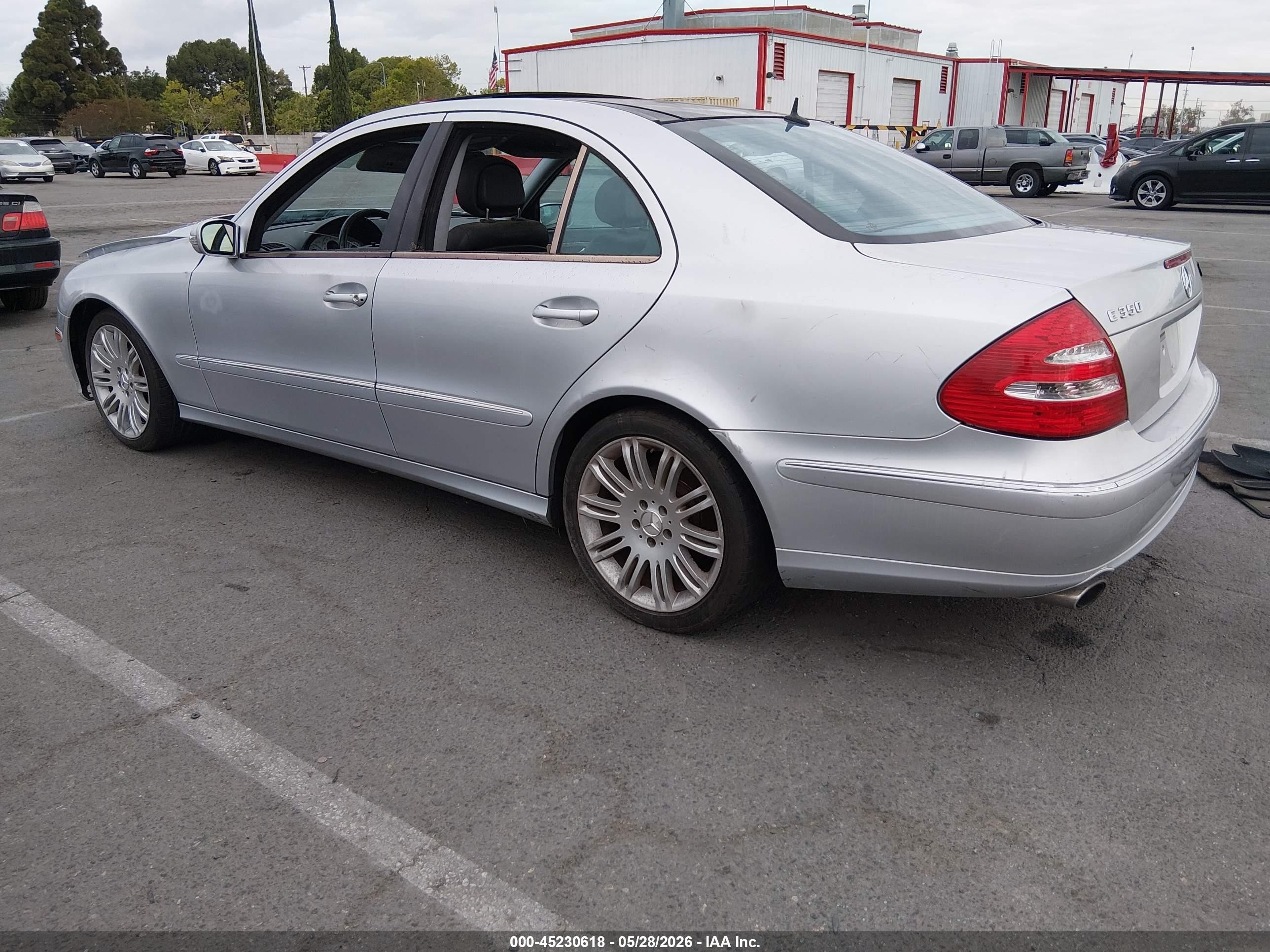 2006 Mercedes-benz E-class 3.5l Silver vin: WDBUF56J36A976126