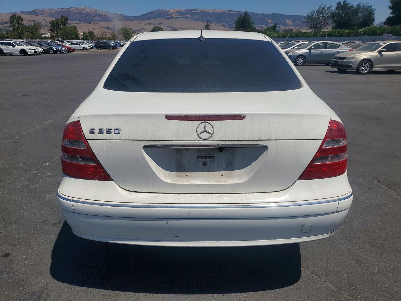 2006 Mercedes-benz E350 White vin: WDBUF56J56A892082