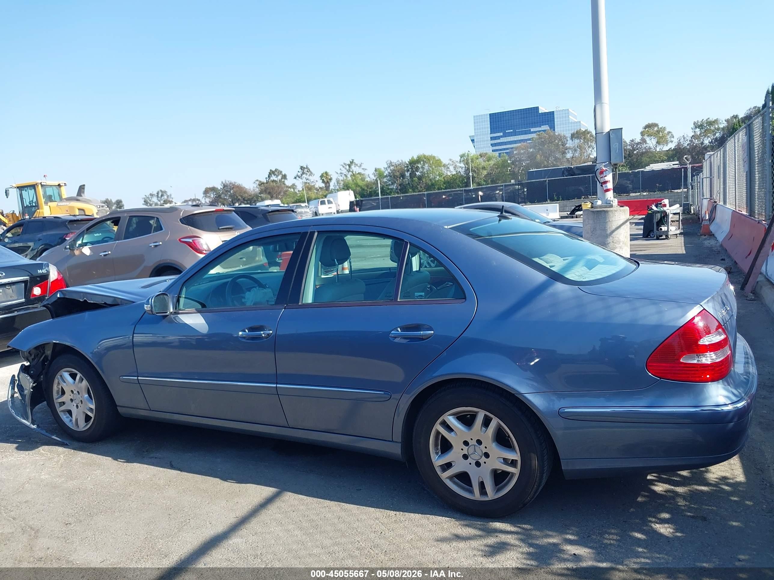 2006 Mercedes-benz E-class 3.5l Серый vin: WDBUF56J76A737128