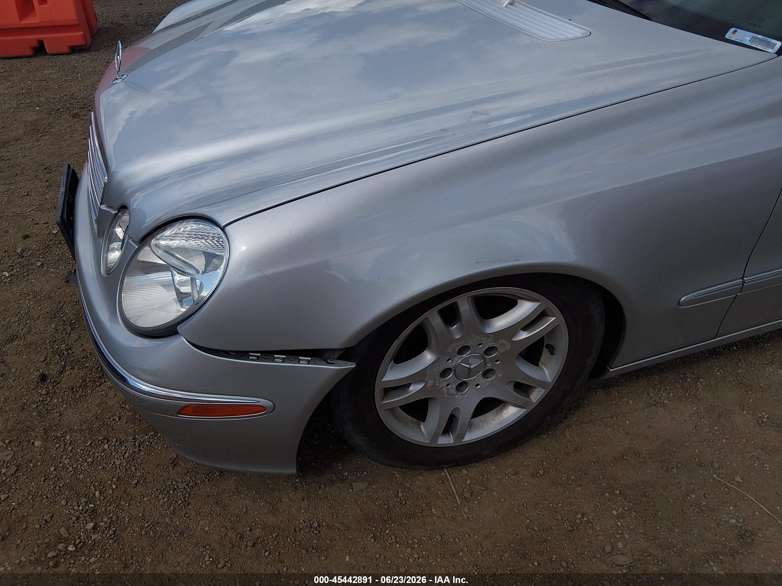 2006 Mercedes-benz E-class 3.5l Серебряный vin: WDBUF56J96A797153