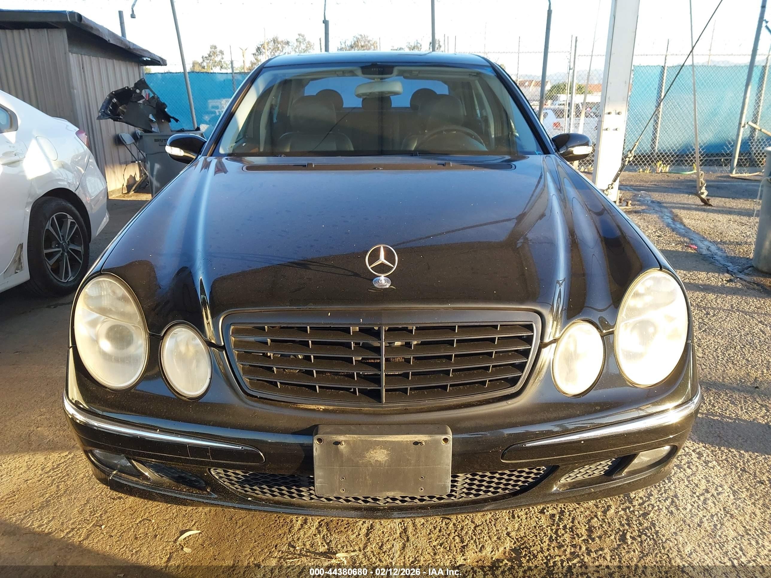 2006 Mercedes-benz E 350   Черный vin: WDBUF56JX6A864987