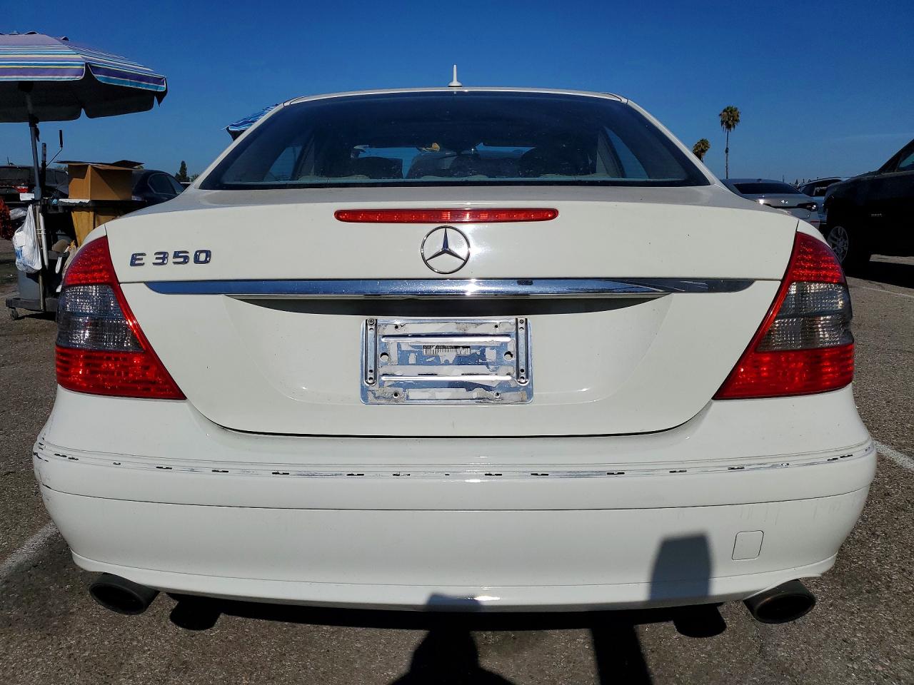 2008 Mercedes-benz E 350 White vin: WDBUF56X08B198675