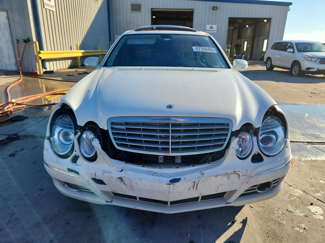 2008 Mercedes-benz E 350 White vin: WDBUF56X08B309872