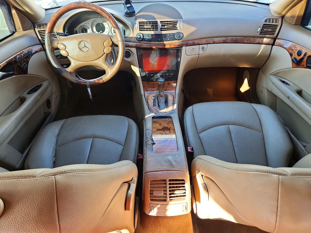 2008 Mercedes-benz E 350 White vin: WDBUF56X08B309872