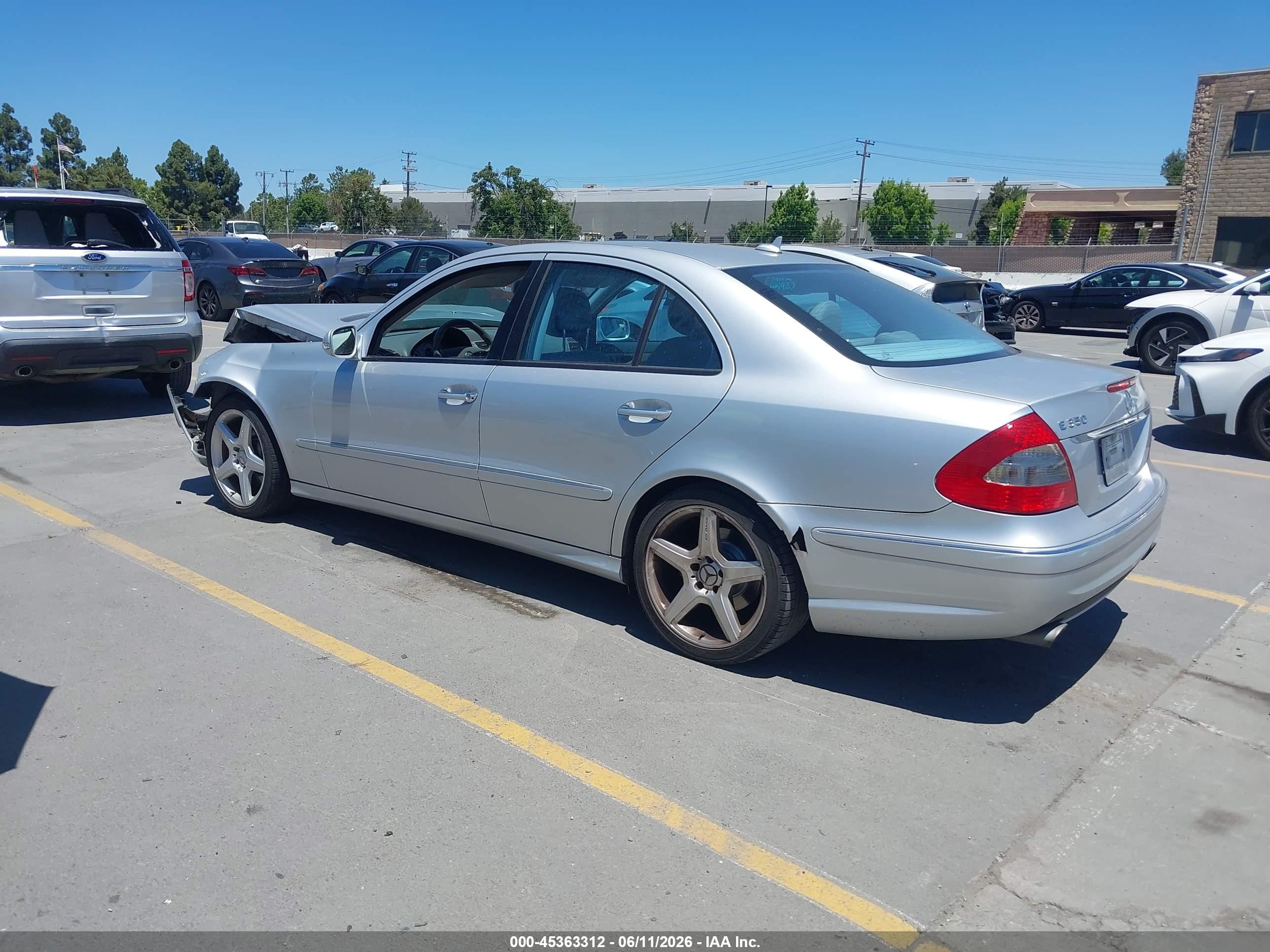 2009 Mercedes-benz E 350   Gray vin: WDBUF56X09B372651
