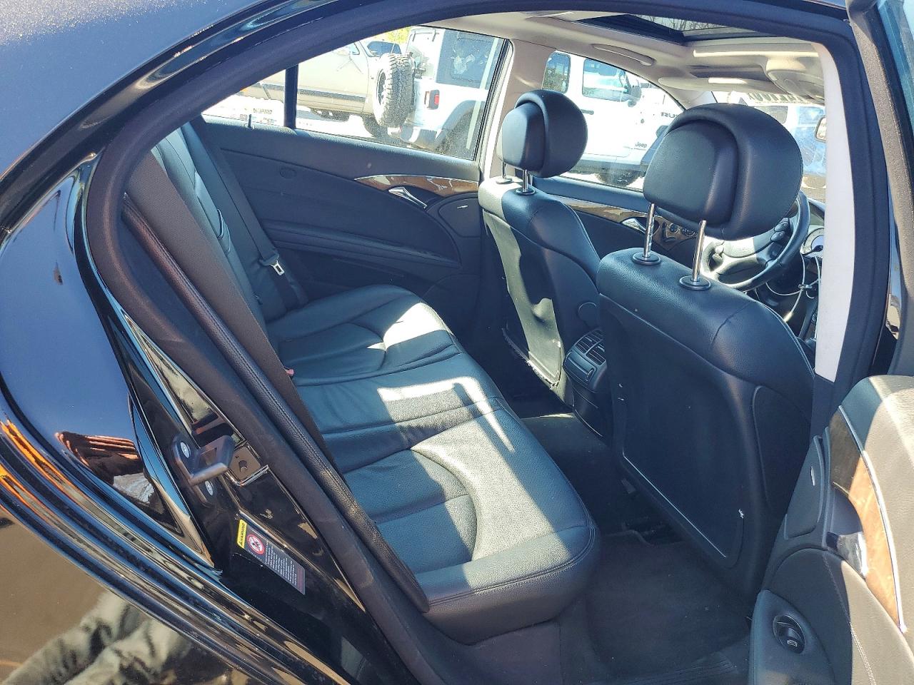 2009 Mercedes-benz E 350 Black vin: WDBUF56X09B383732