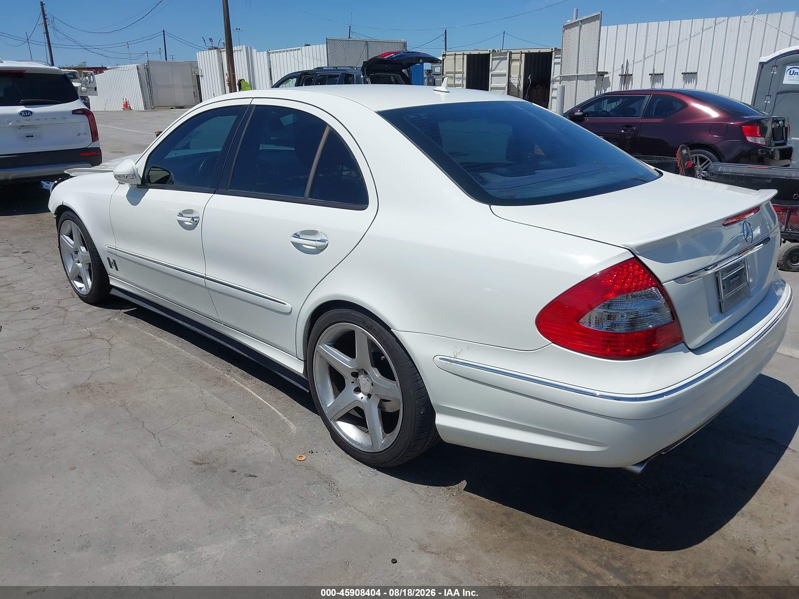 2009 Mercedes-benz E 350   White vin: WDBUF56X09B436459