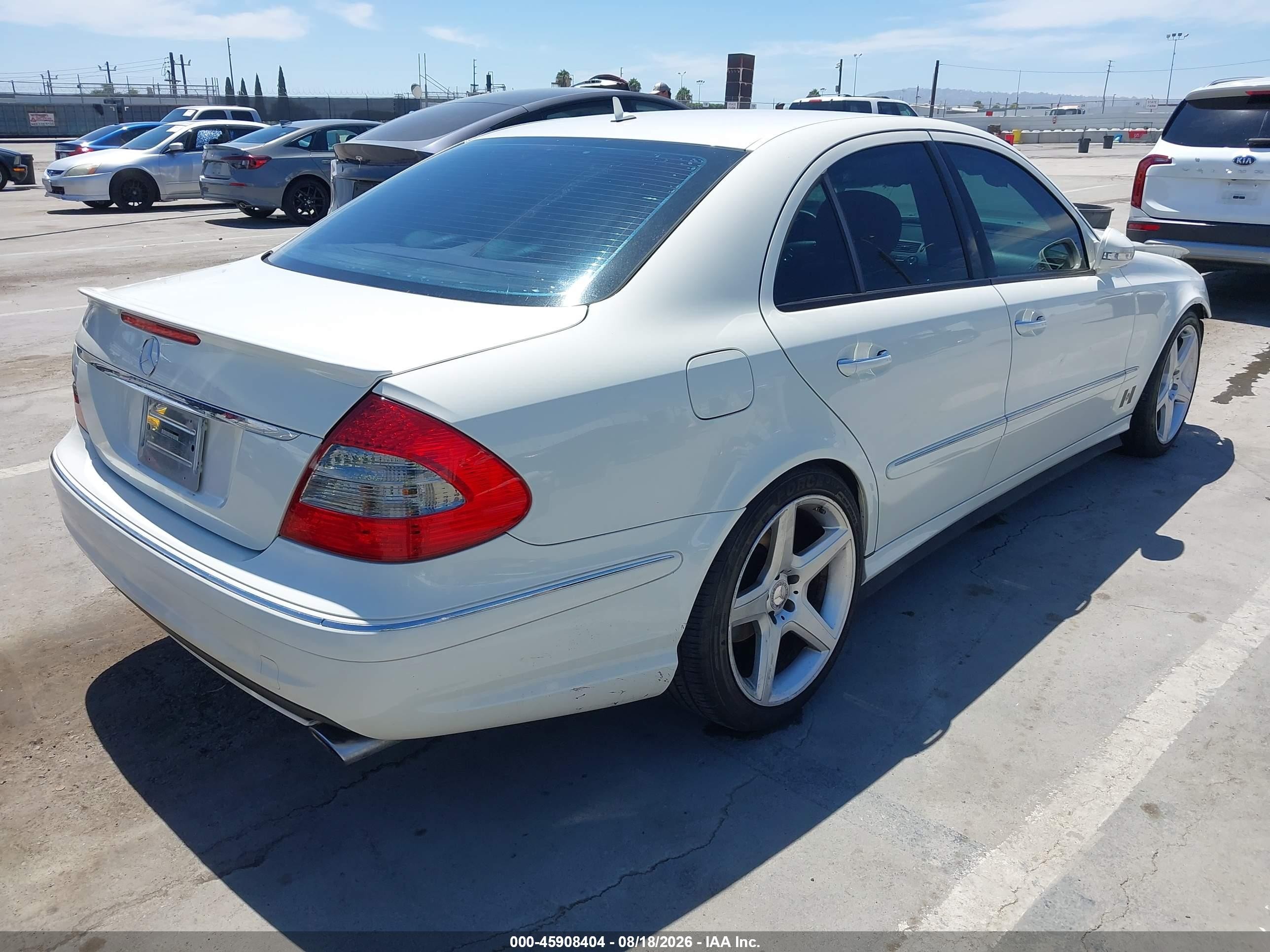 2009 Mercedes-benz E 350   White vin: WDBUF56X09B436459