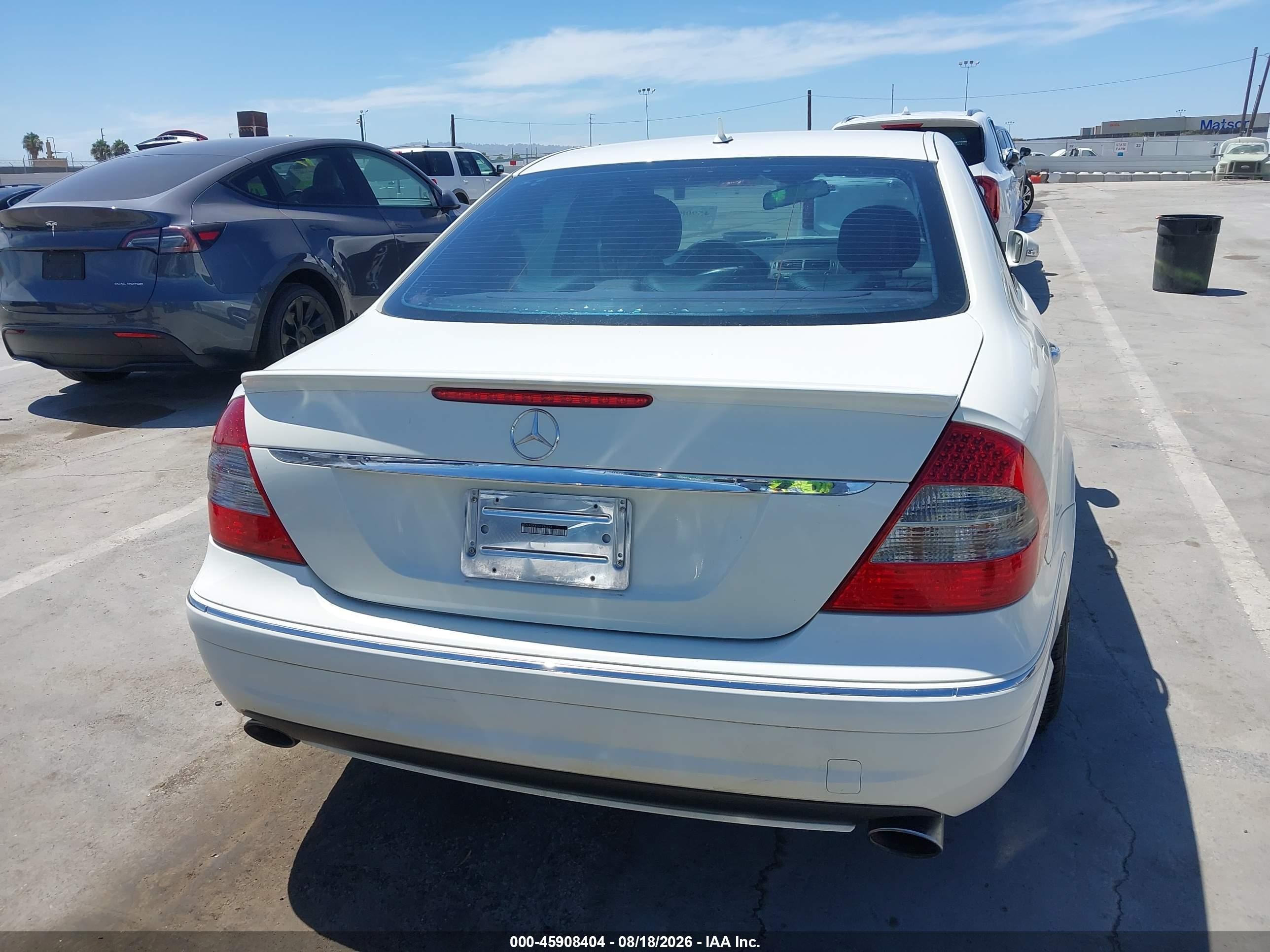 2009 Mercedes-benz E 350   White vin: WDBUF56X09B436459