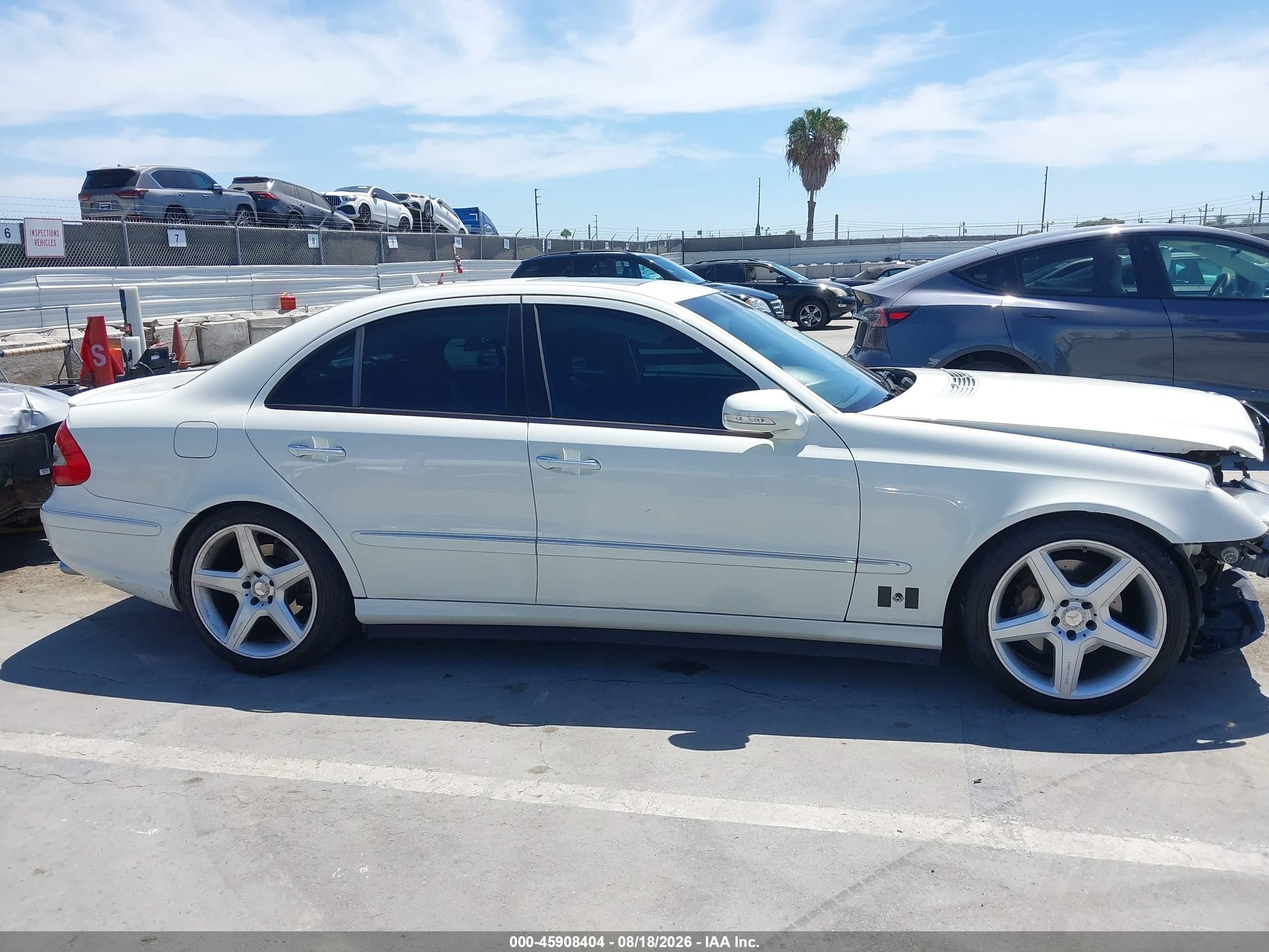 2009 Mercedes-benz E 350   White vin: WDBUF56X09B436459