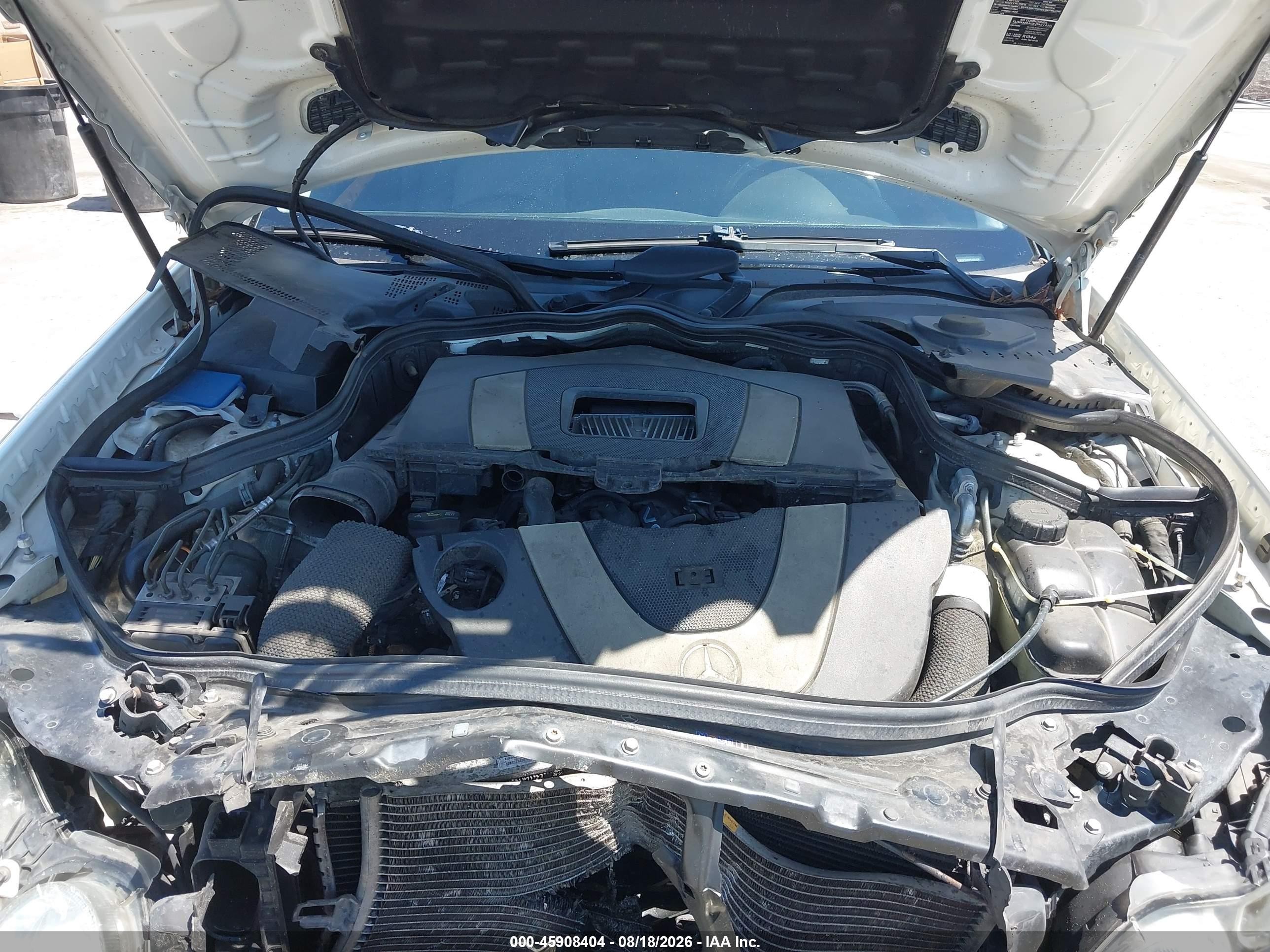 2009 Mercedes-benz E 350   White vin: WDBUF56X09B436459