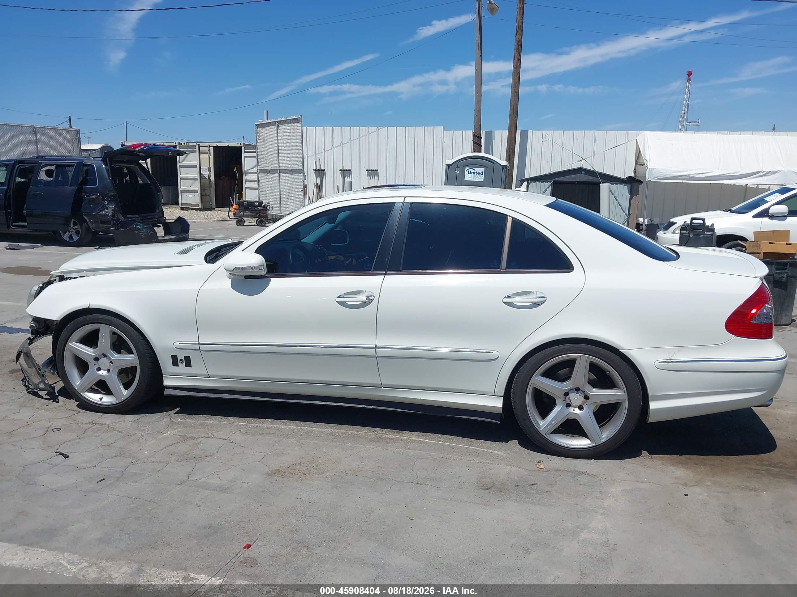 2009 Mercedes-benz E 350   White vin: WDBUF56X09B436459