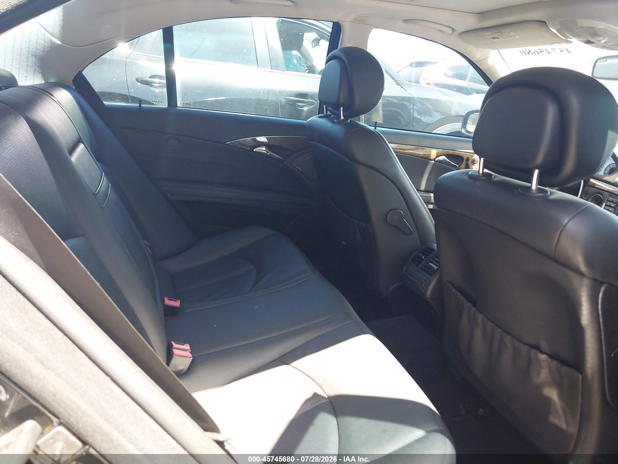 2007 Mercedes-benz E 350   Black vin: WDBUF56X17A993433
