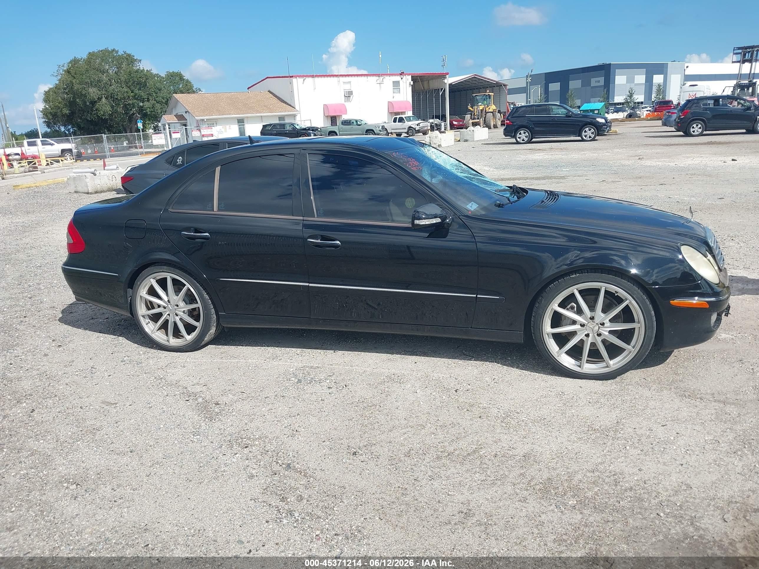 2007 Mercedes-benz E 350   Черный vin: WDBUF56X17B112885