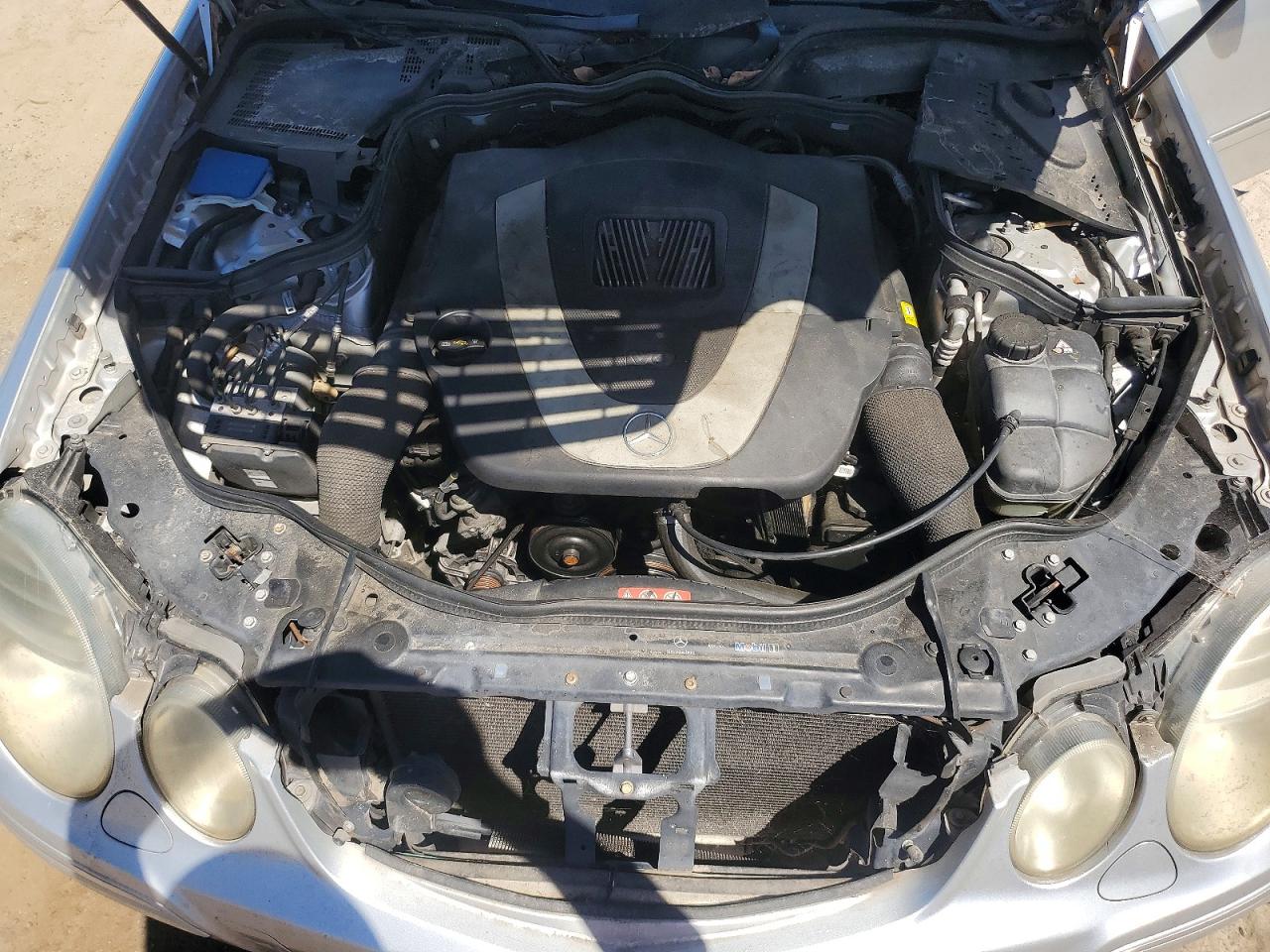 2008 Mercedes-benz E 350 Серебряный vin: WDBUF56X18B190553