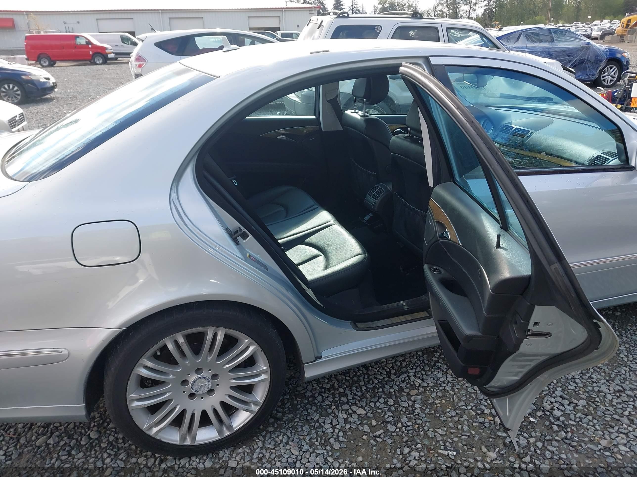 2008 Mercedes-benz E 350   Gray vin: WDBUF56X18B246748