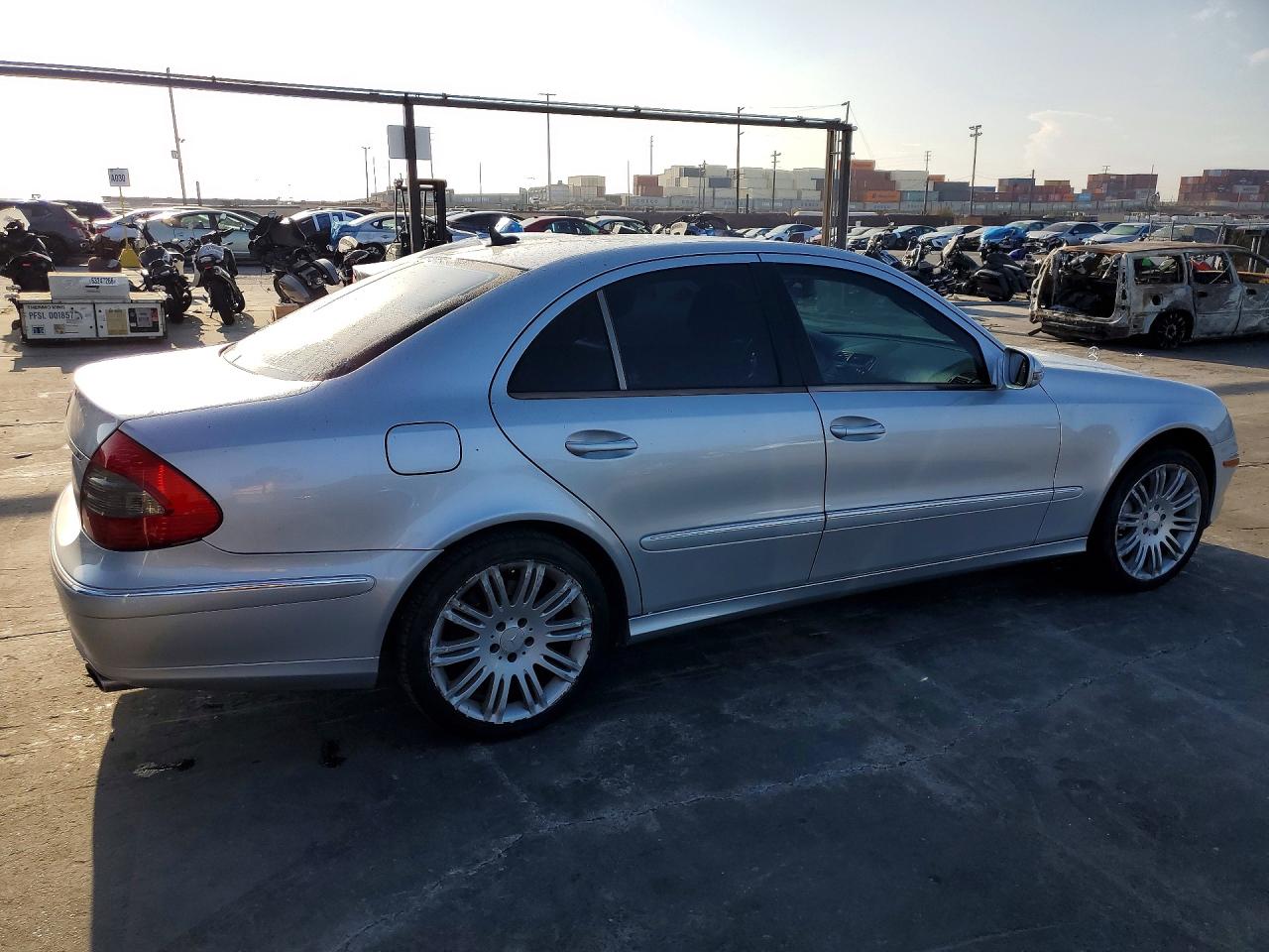 2008 Mercedes-benz E 350 Silver vin: WDBUF56X18B259161