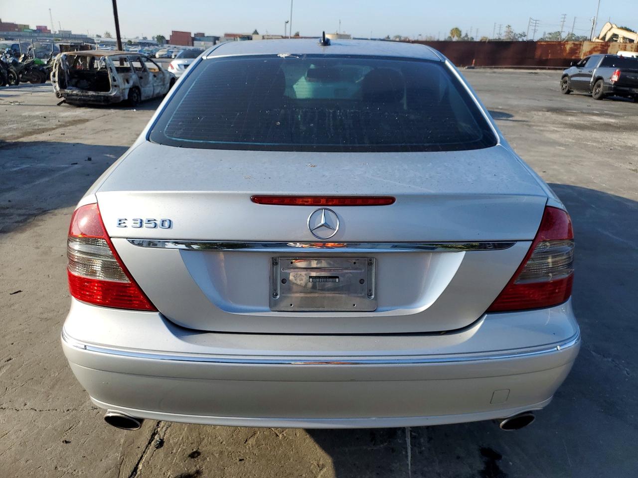 2008 Mercedes-benz E 350 Silver vin: WDBUF56X18B259161
