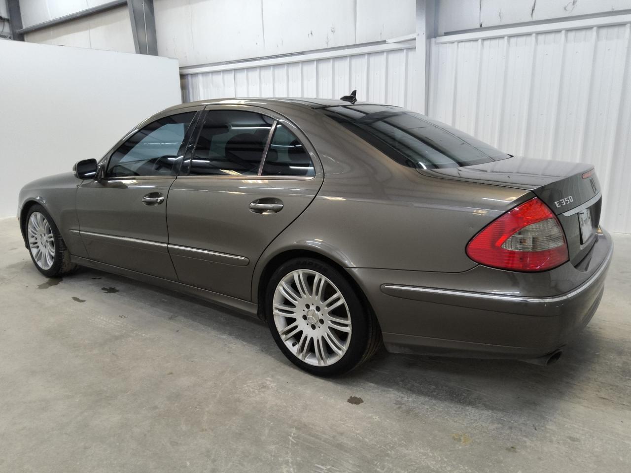 2008 Mercedes-benz E 350 Gray vin: WDBUF56X18B302851 Damage: Left Qtr Panel, Dent(S) W/ Paint Dmg, 1 To 2 Inches