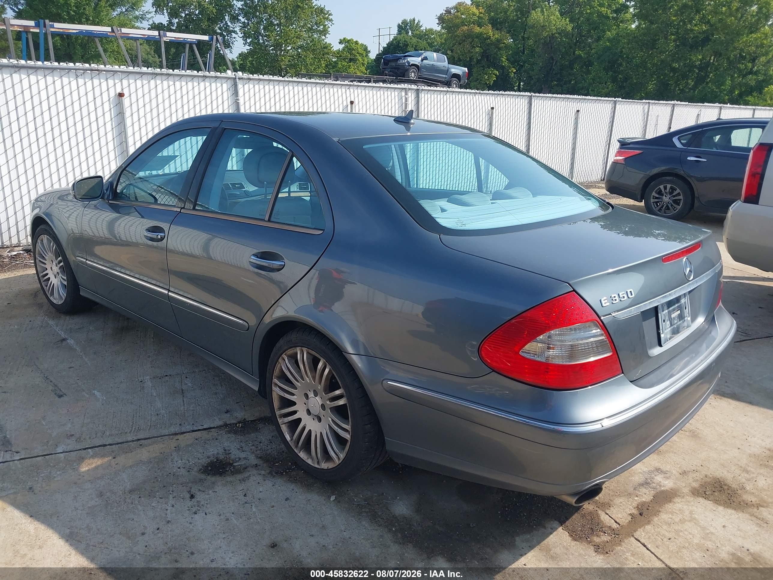 2008 Mercedes-benz E 350   Gray vin: WDBUF56X18B304227