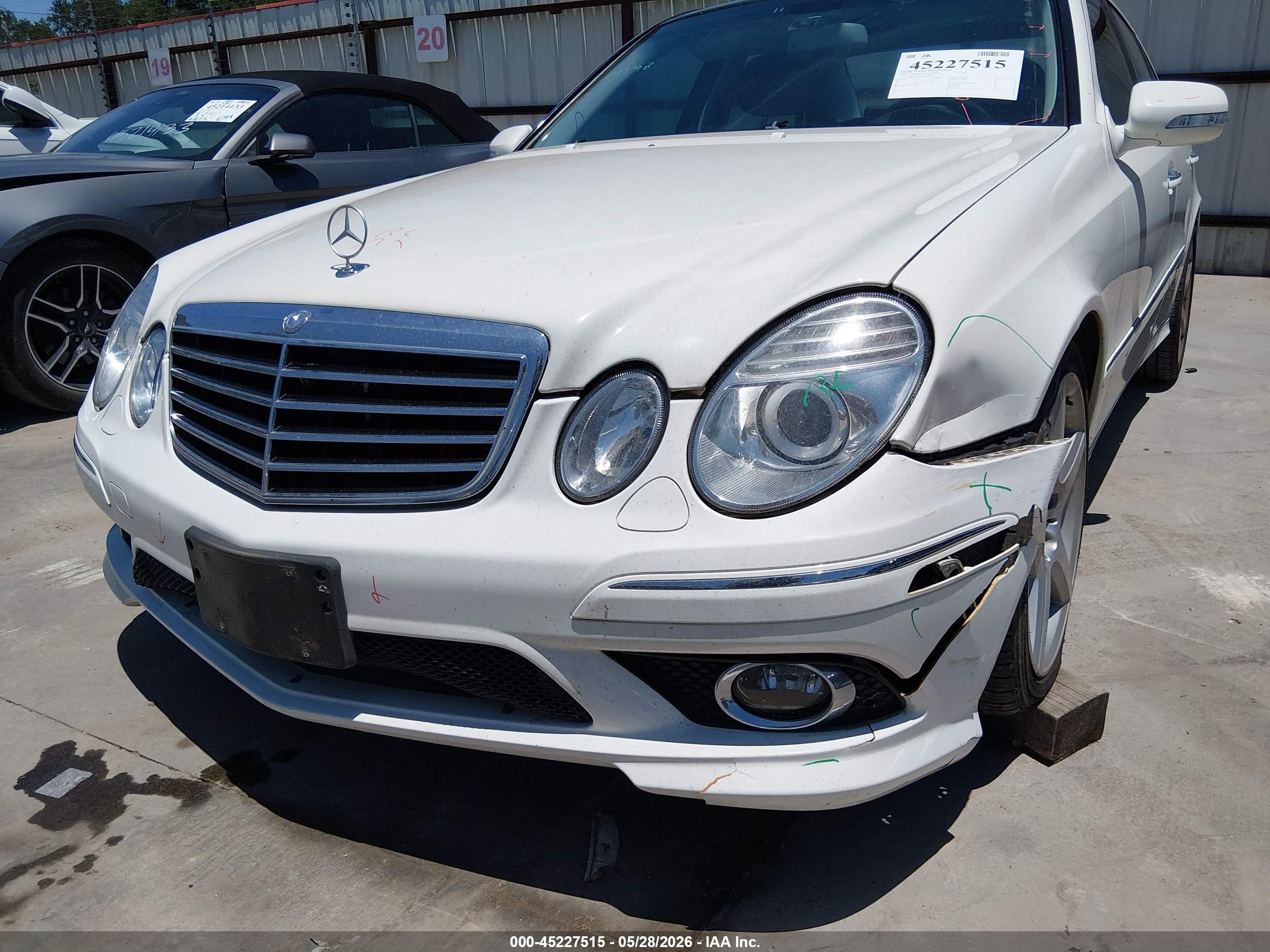 2009 Mercedes-benz E 350   White vin: WDBUF56X19B438043
