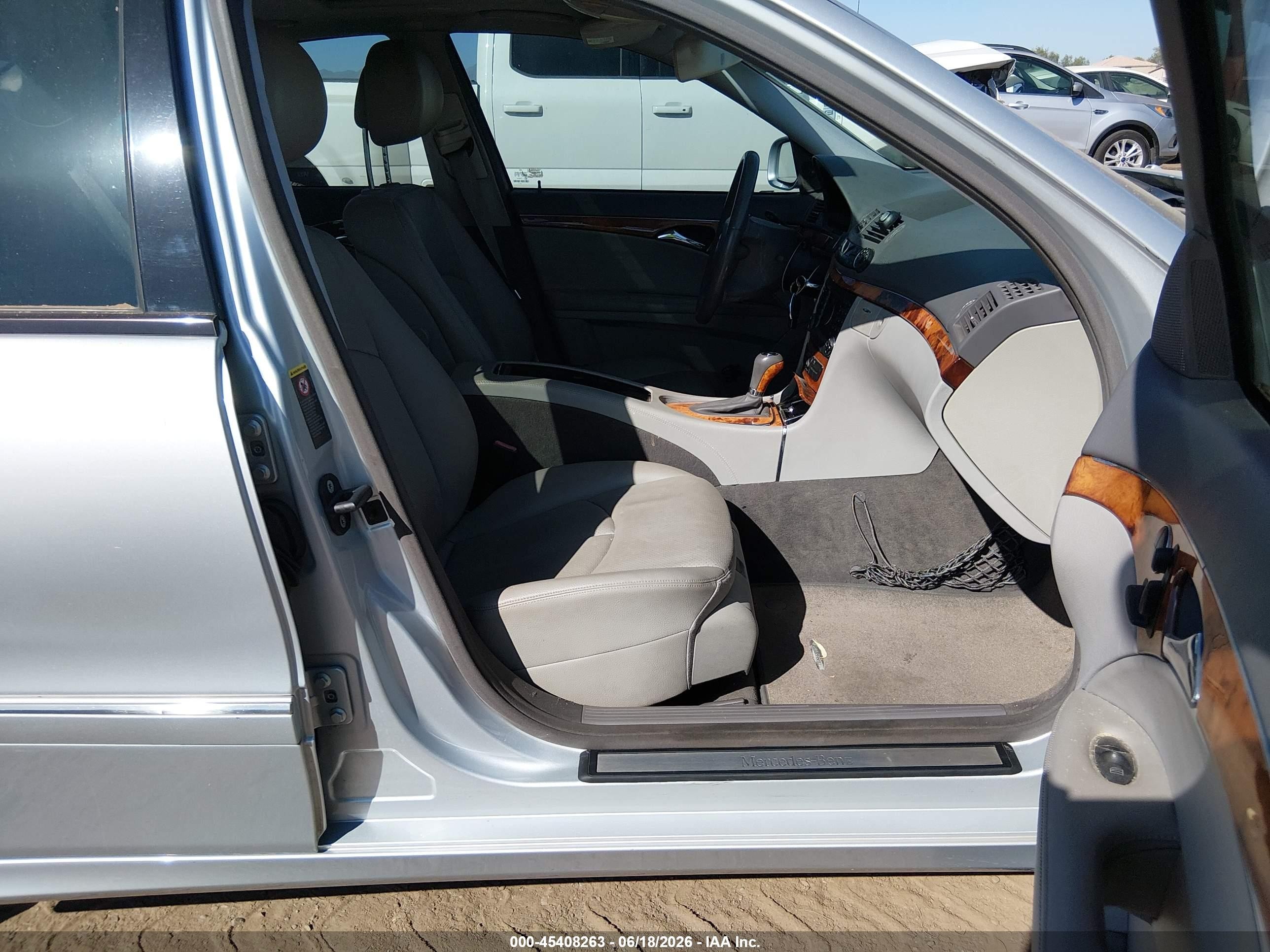 2007 Mercedes-benz E 350   Silver vin: WDBUF56X27B057833