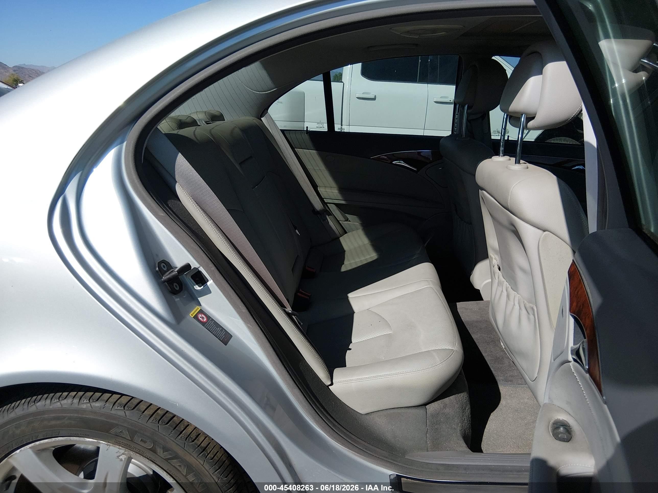 2007 Mercedes-benz E 350   Silver vin: WDBUF56X27B057833