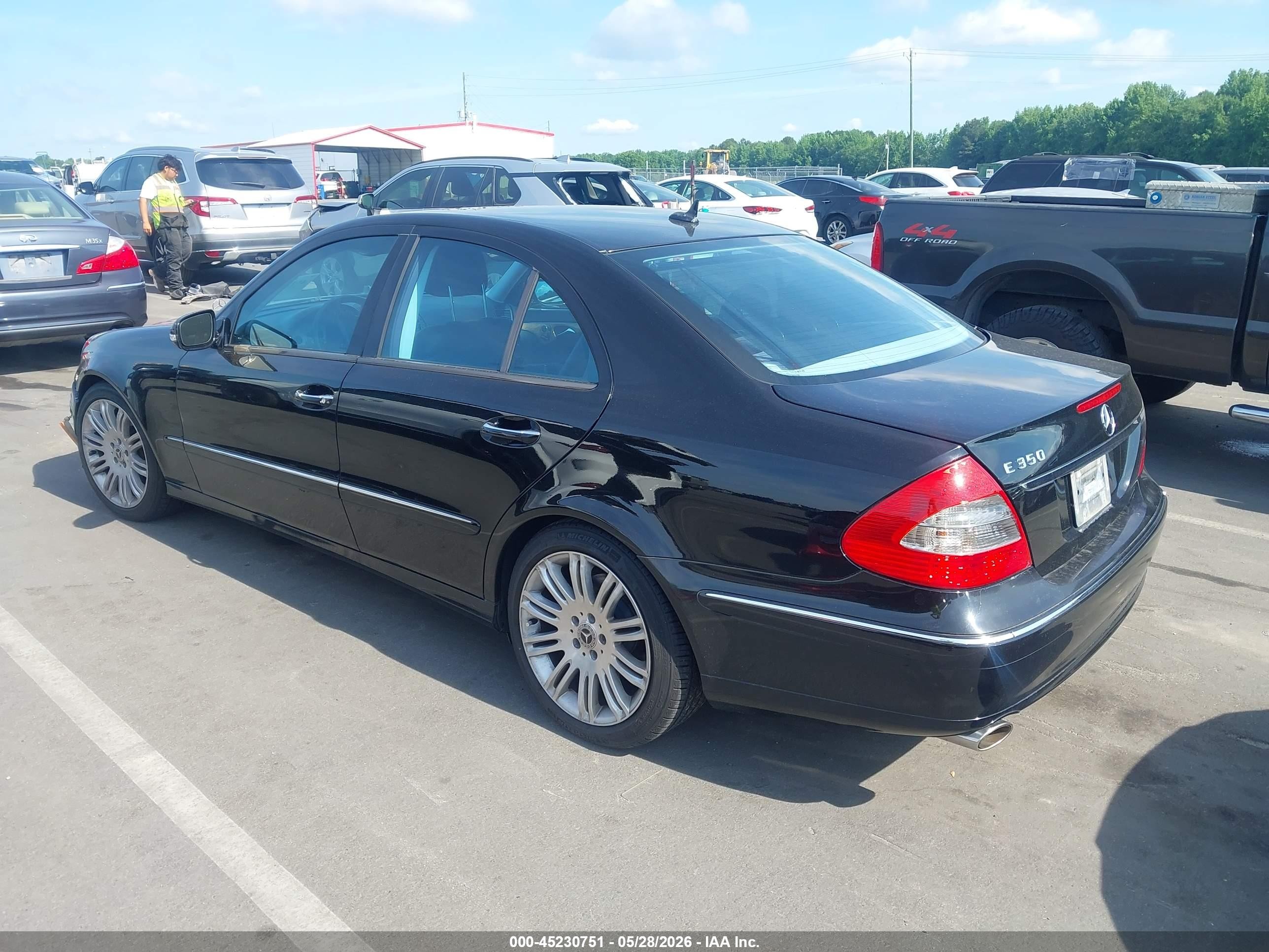 2007 Mercedes-benz E 350   Black vin: WDBUF56X27B079167