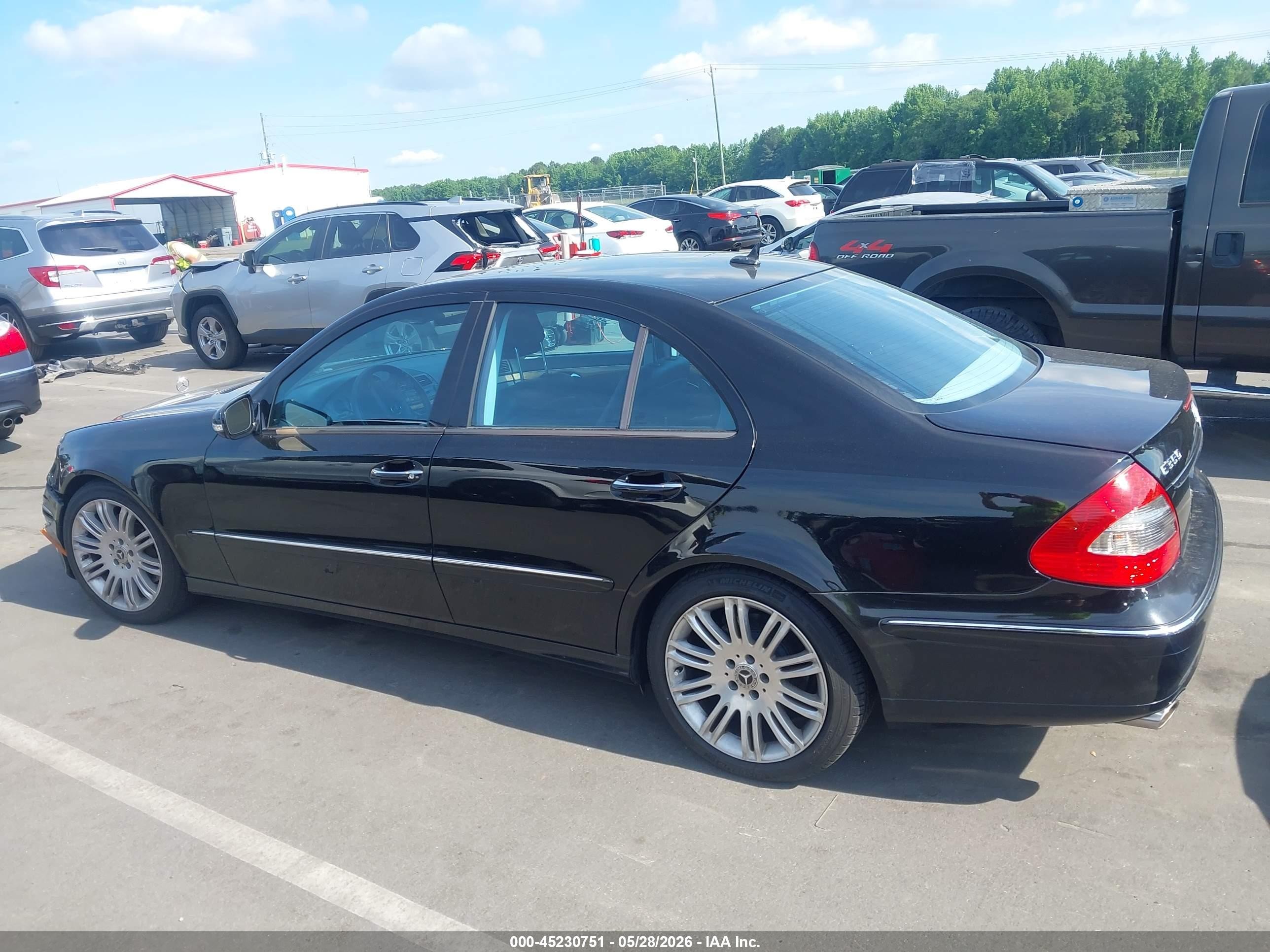 2007 Mercedes-benz E 350   Black vin: WDBUF56X27B079167