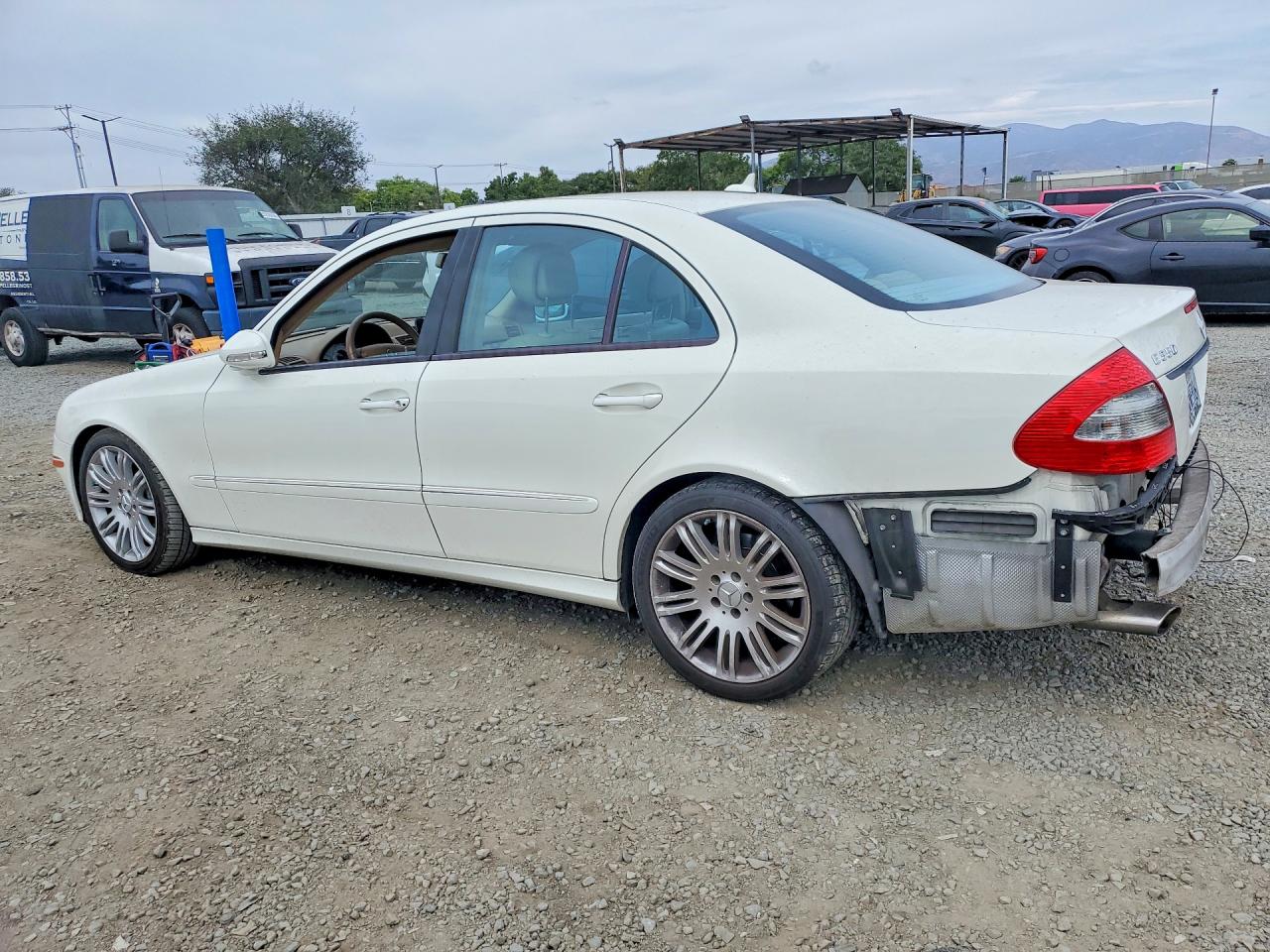 2008 Mercedes-benz E 350 Белый vin: WDBUF56X28B253191