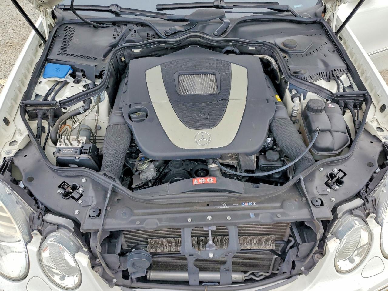 2008 Mercedes-benz E 350 Белый vin: WDBUF56X28B253191