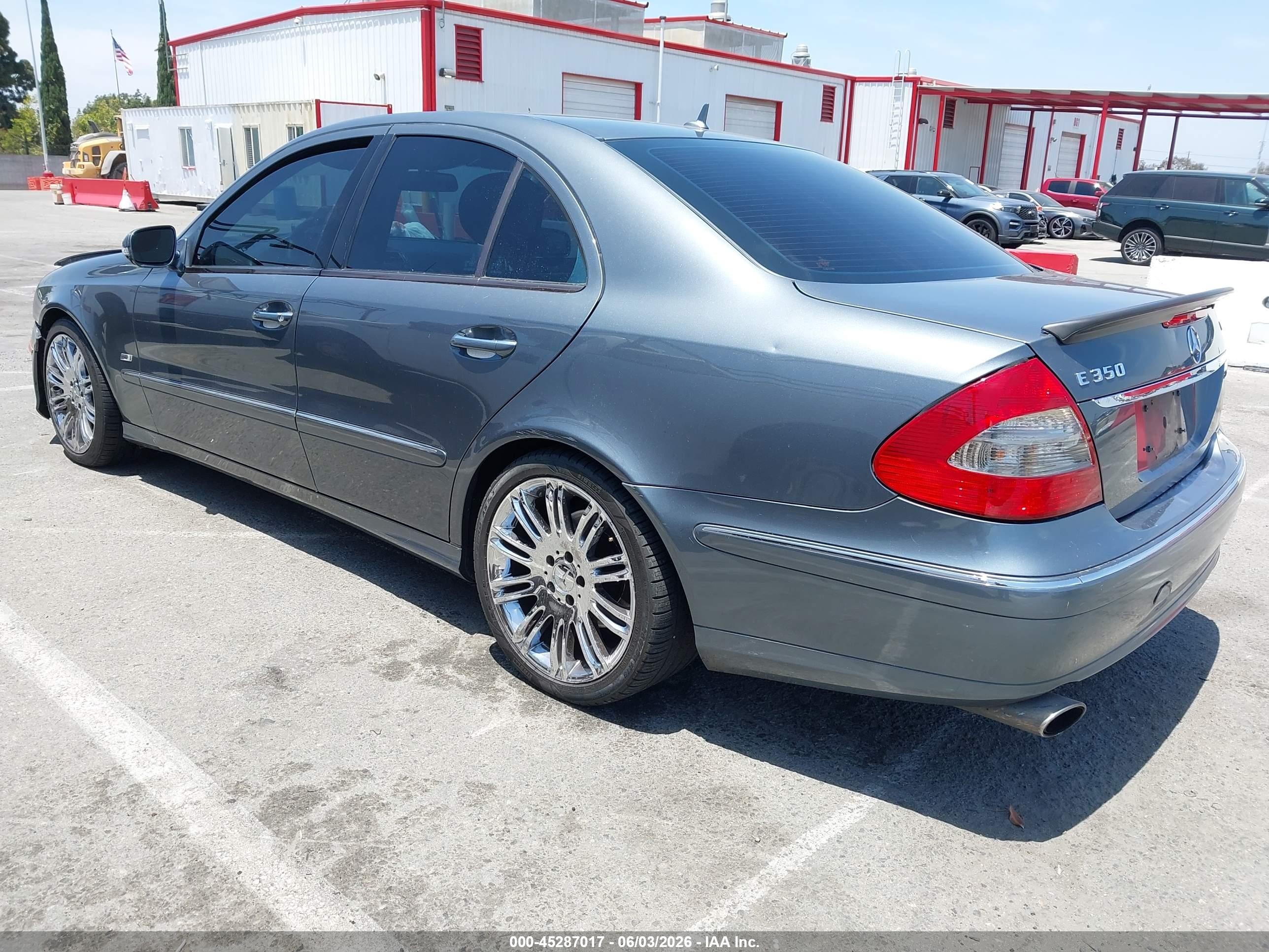 2007 Mercedes-benz E 350   Серый vin: WDBUF56X37B008429