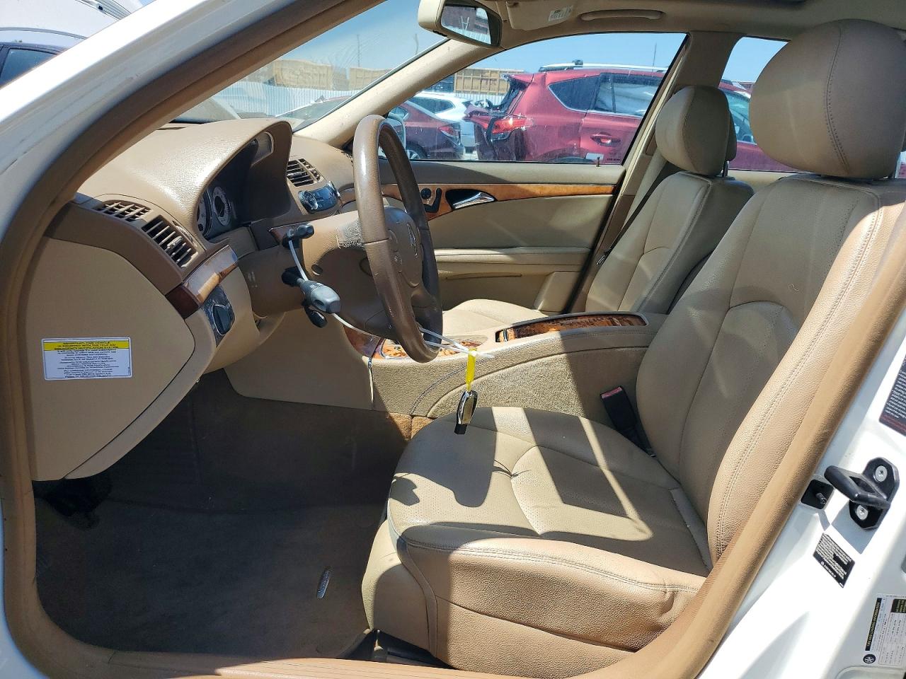 2008 Mercedes-benz E 350 White vin: WDBUF56X38B309610