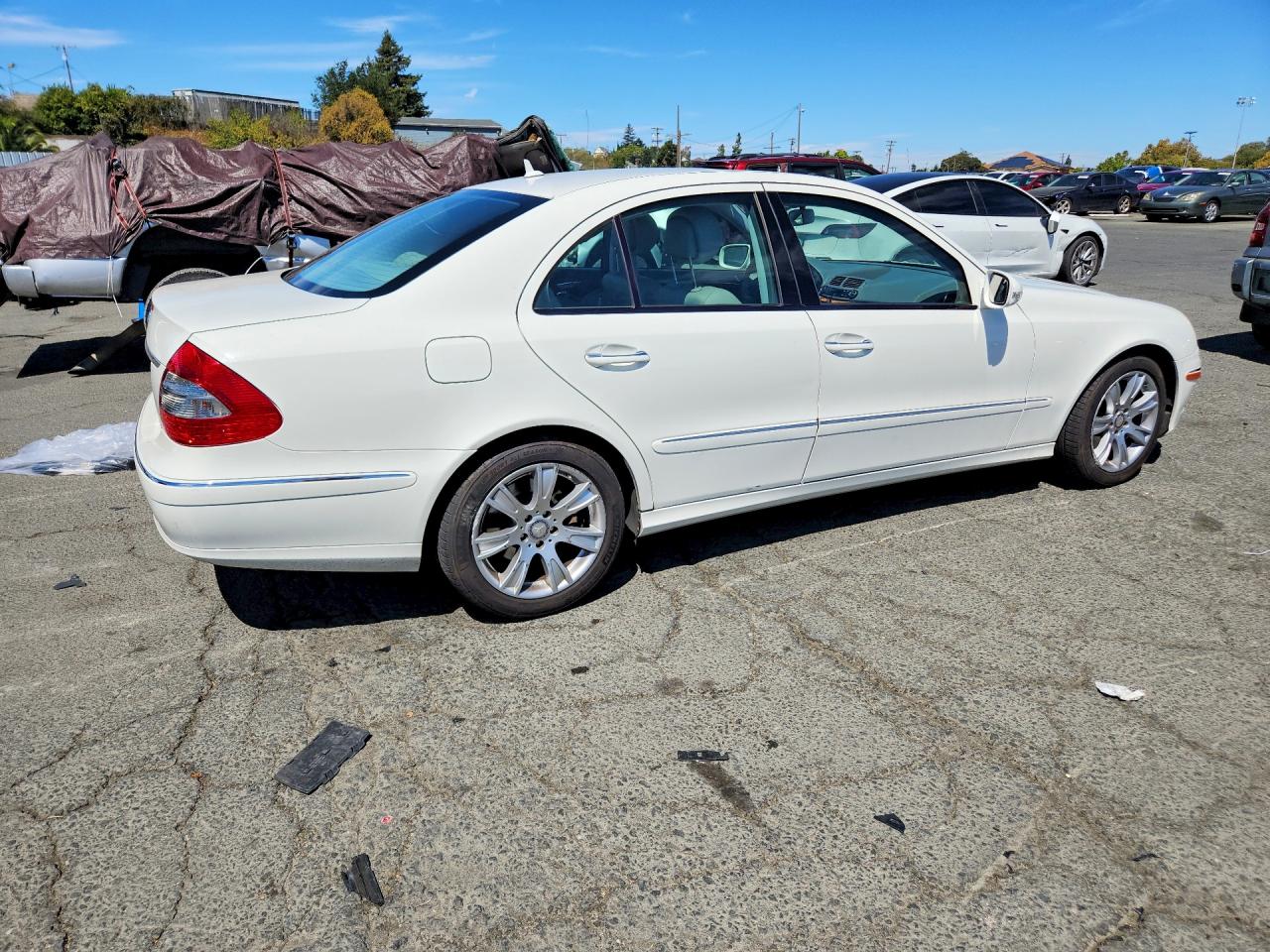 2009 Mercedes-benz E 350 White vin: WDBUF56X39B368397