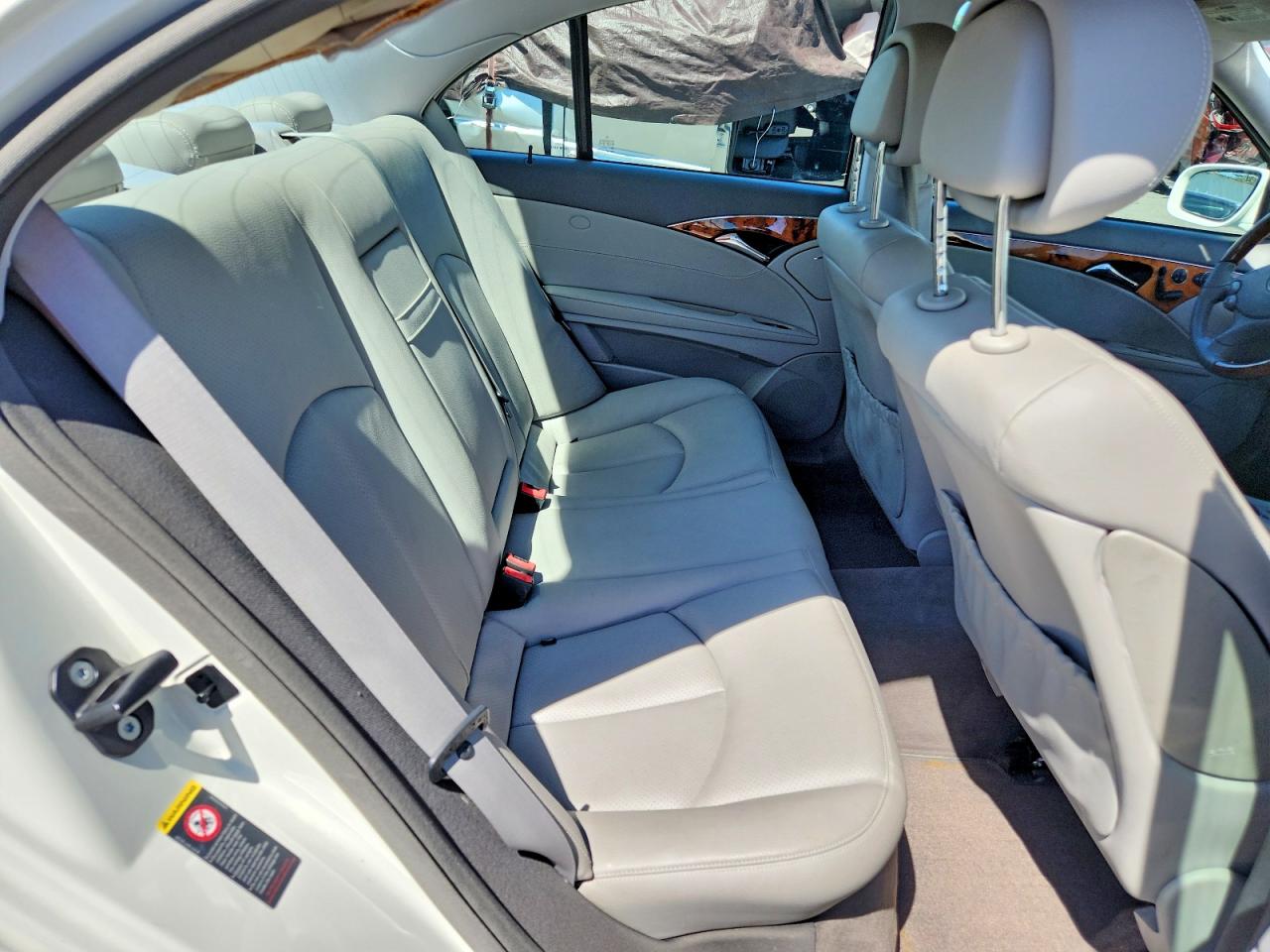 2009 Mercedes-benz E 350 White vin: WDBUF56X39B368397