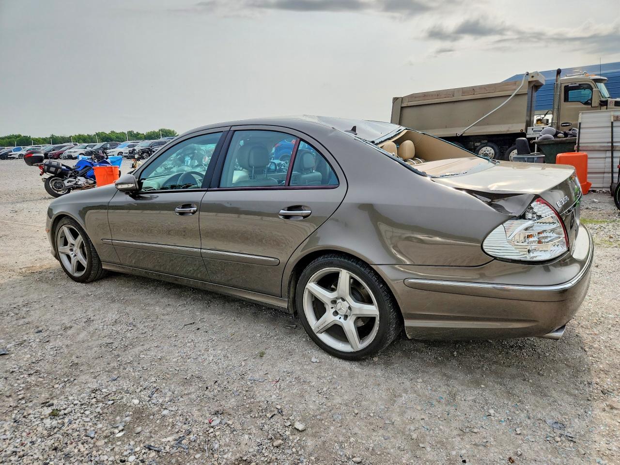 2009 Mercedes-benz E 350 Gray vin: WDBUF56X39B407568