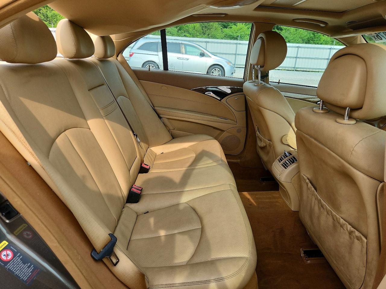 2009 Mercedes-benz E 350 Gray vin: WDBUF56X39B407568