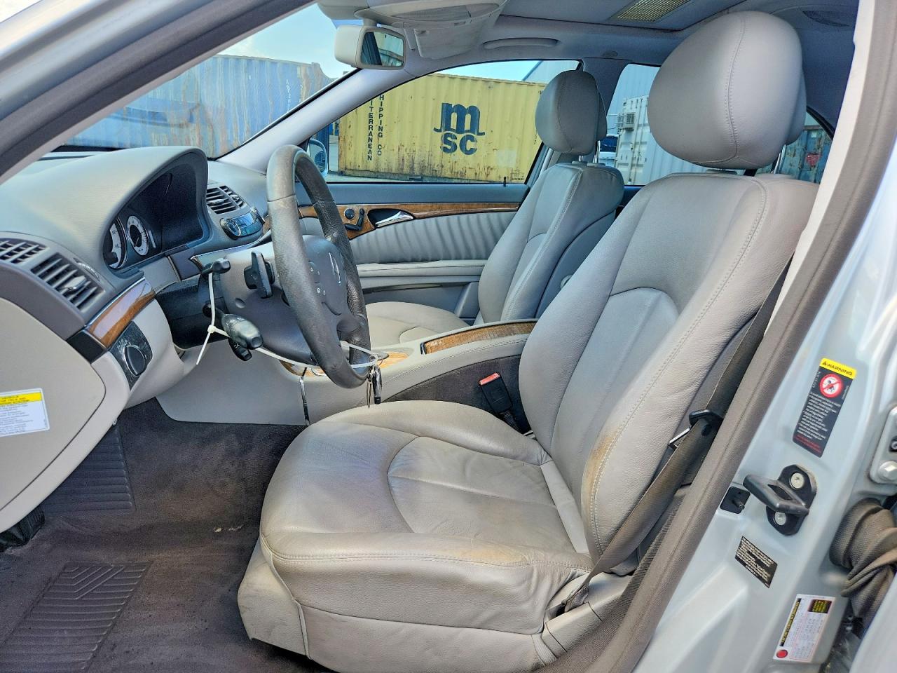 2009 Mercedes-benz E 350 Silver vin: WDBUF56X39B425973