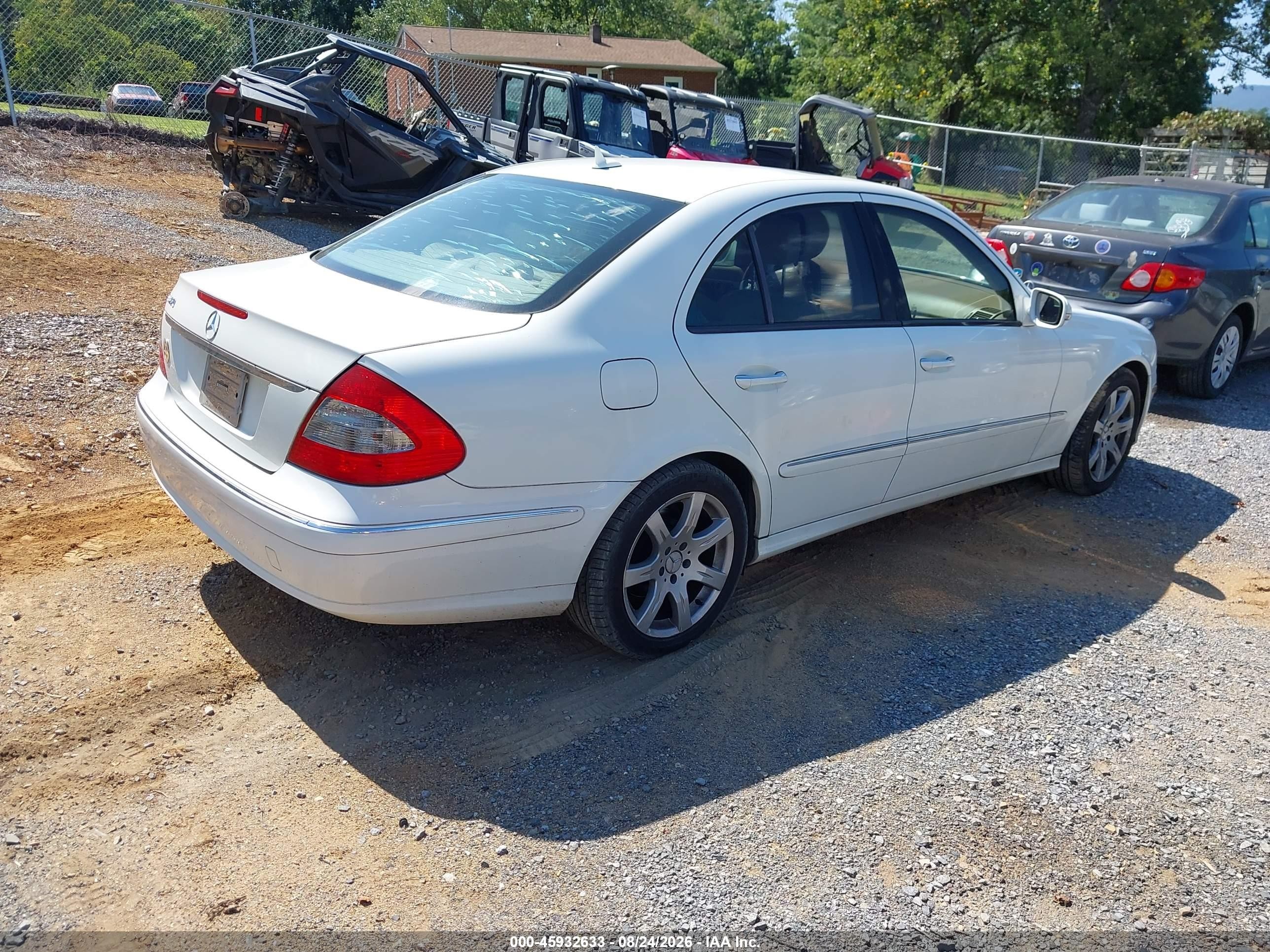 2007 Mercedes-benz E 350 White vin: WDBUF56X47B024719