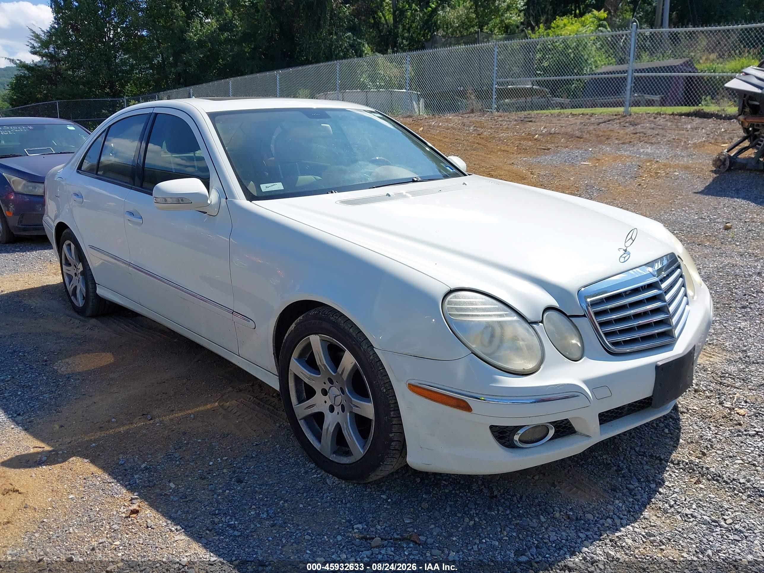 2007 Mercedes-benz E 350 White vin: WDBUF56X47B024719