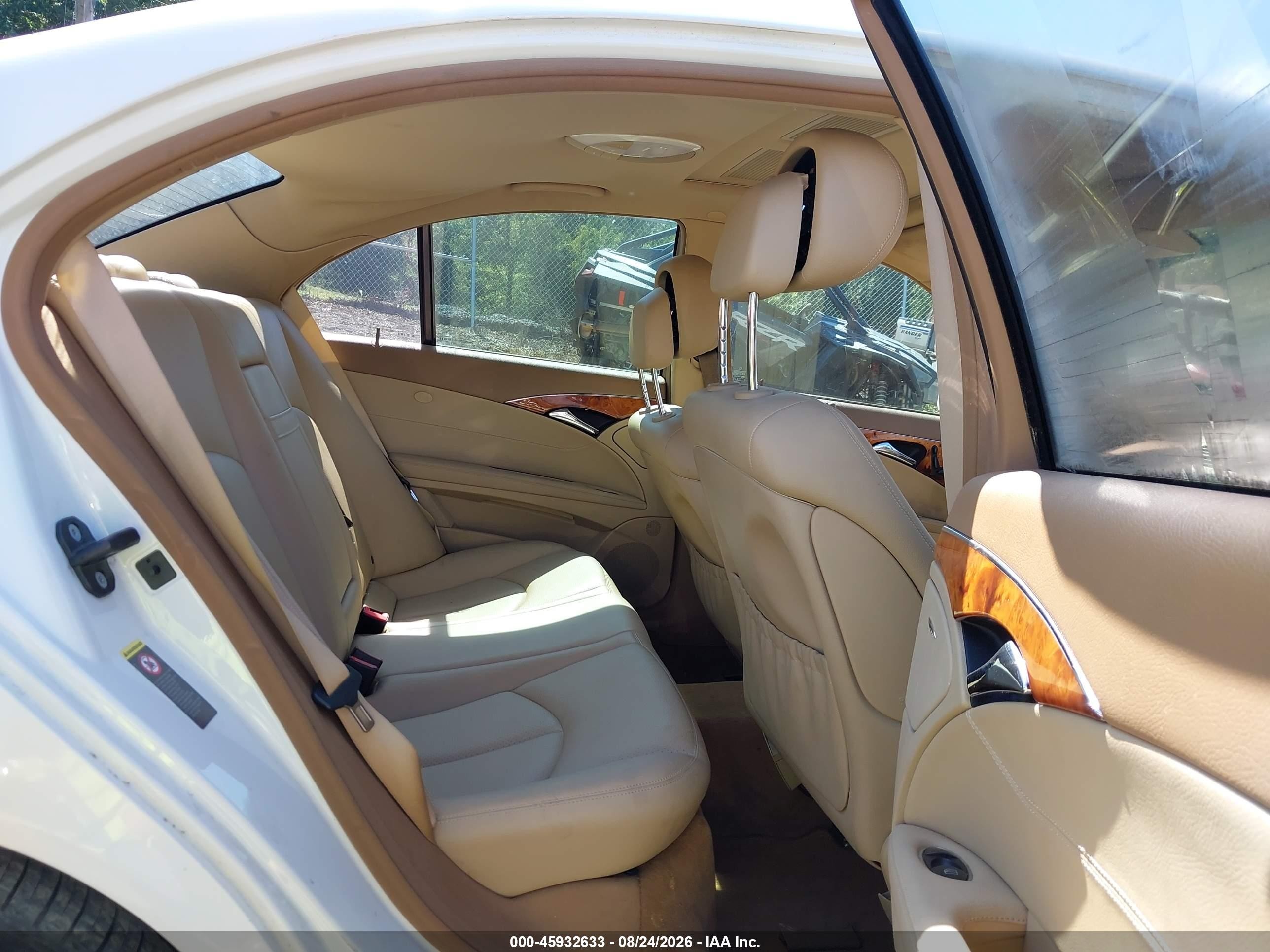 2007 Mercedes-benz E 350 White vin: WDBUF56X47B024719