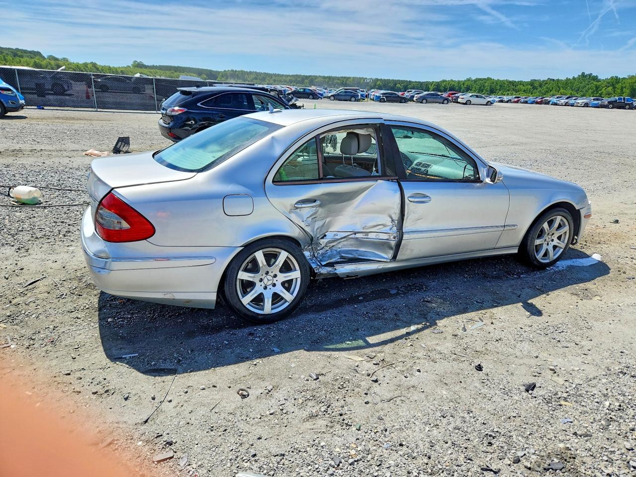 2007 Mercedes-benz E 350 Silver vin: WDBUF56X47B077727
