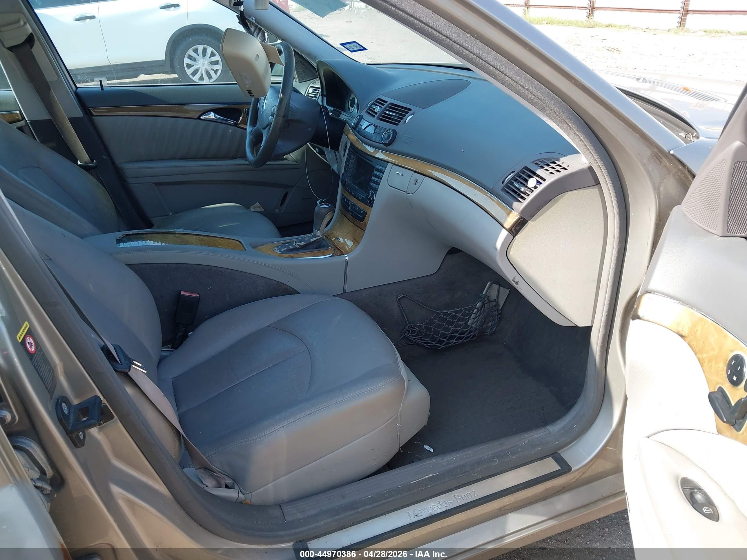 2007 Mercedes-benz E 350   Beige vin: WDBUF56X47B127185