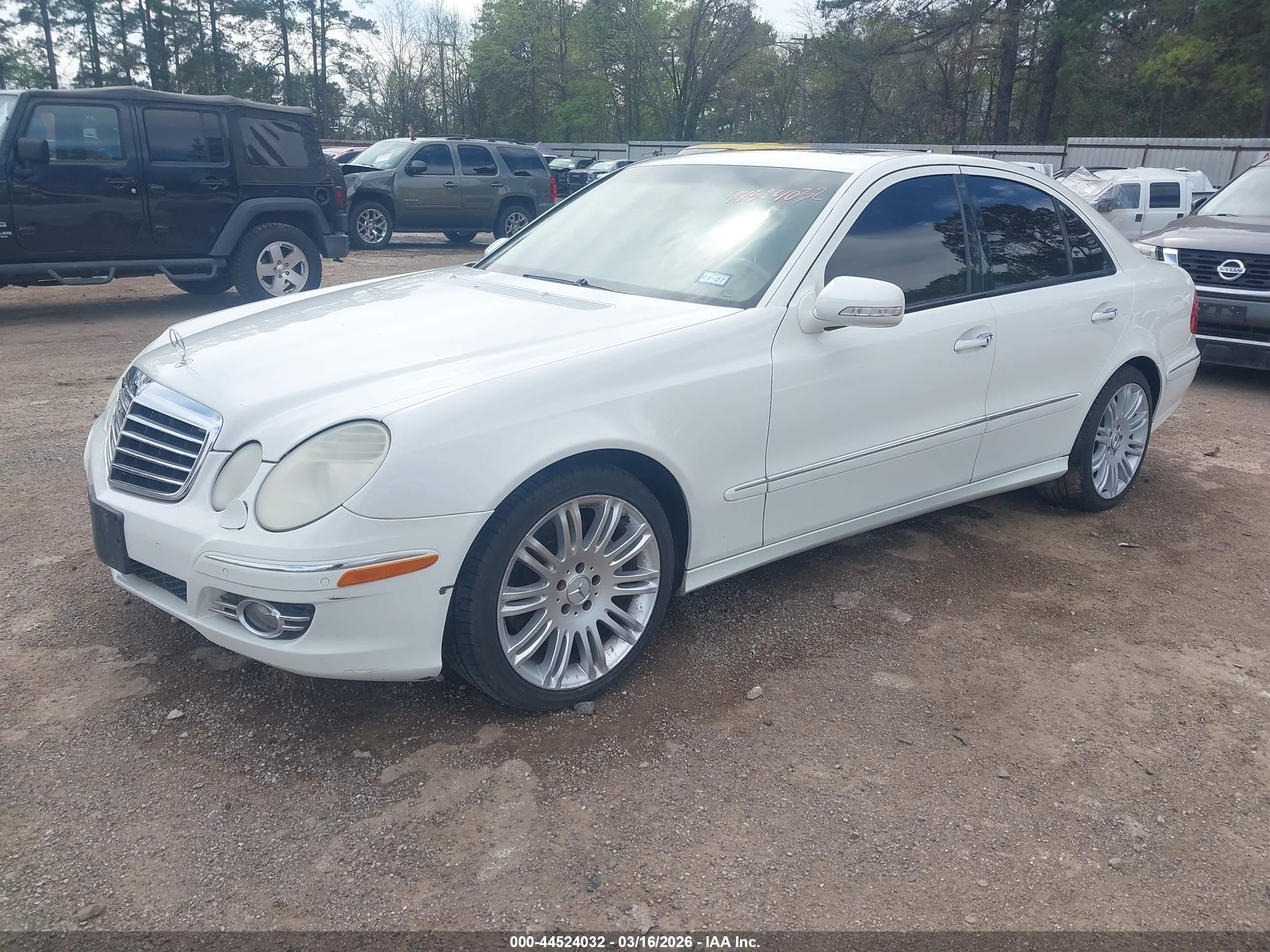2007 Mercedes-benz E 350   Белый vin: WDBUF56X47B138865