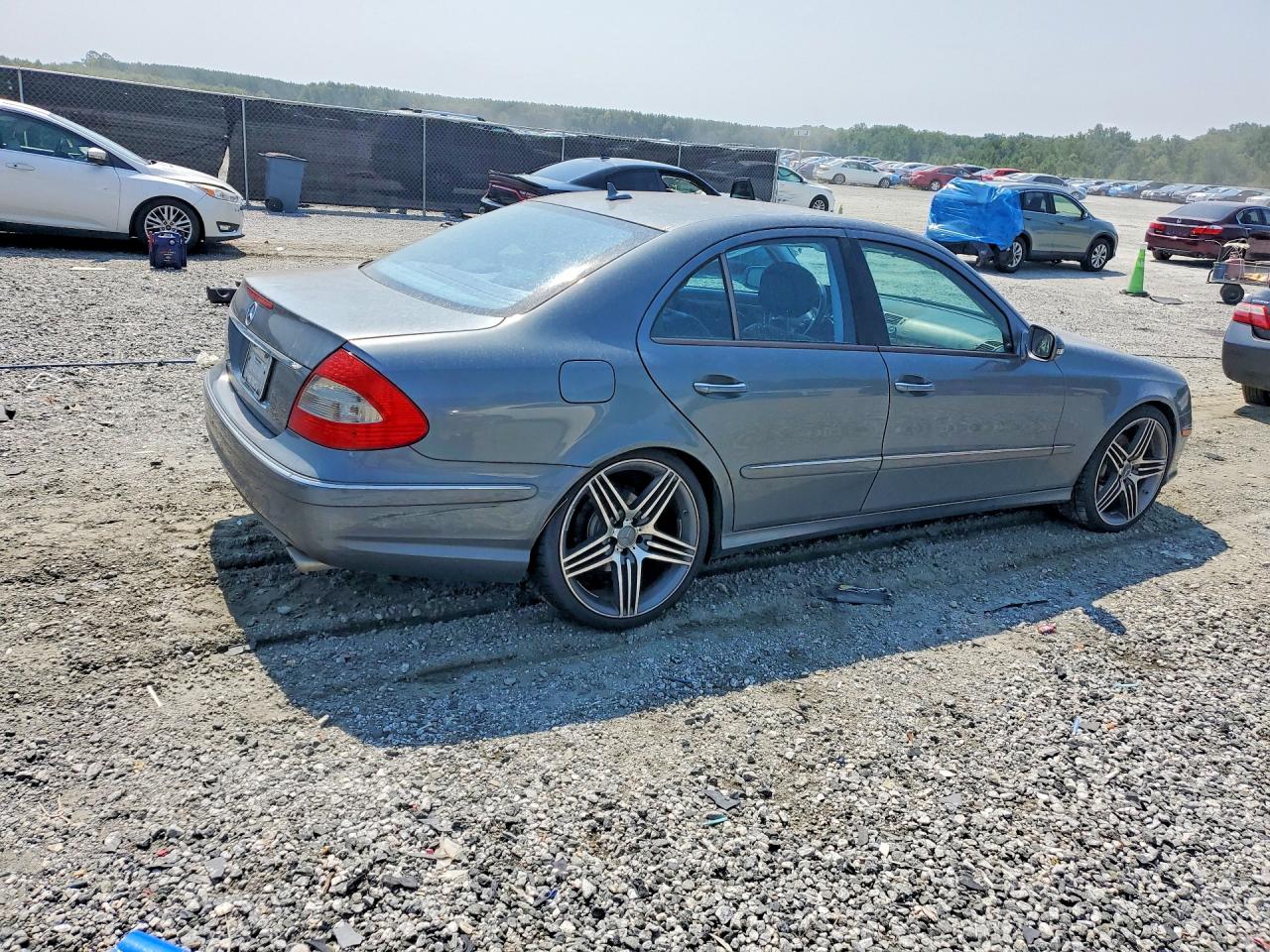 2009 Mercedes-benz E 350 Blue vin: WDBUF56X49B360826