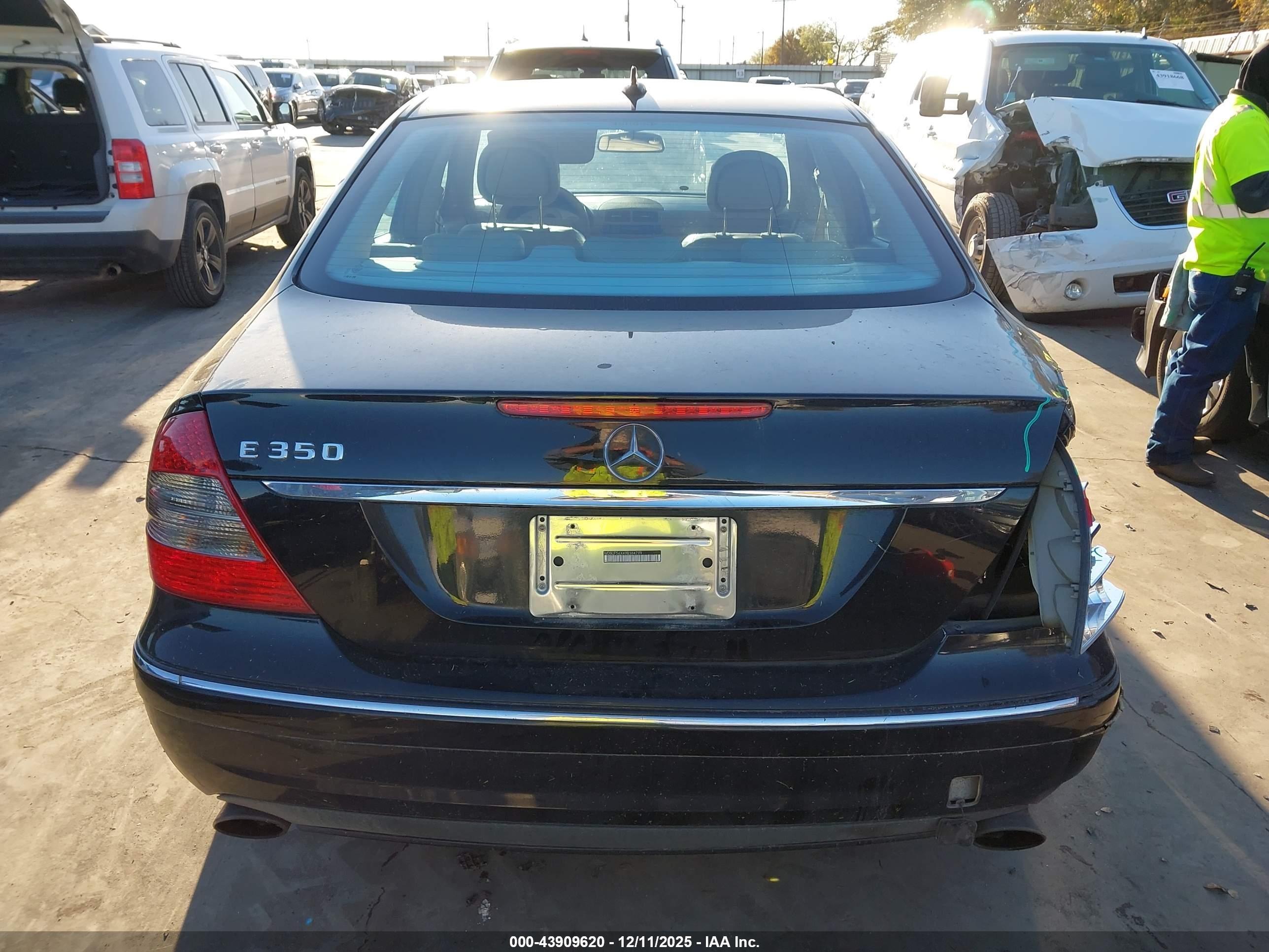 2009 Mercedes-benz E 350   Black vin: WDBUF56X49B384799