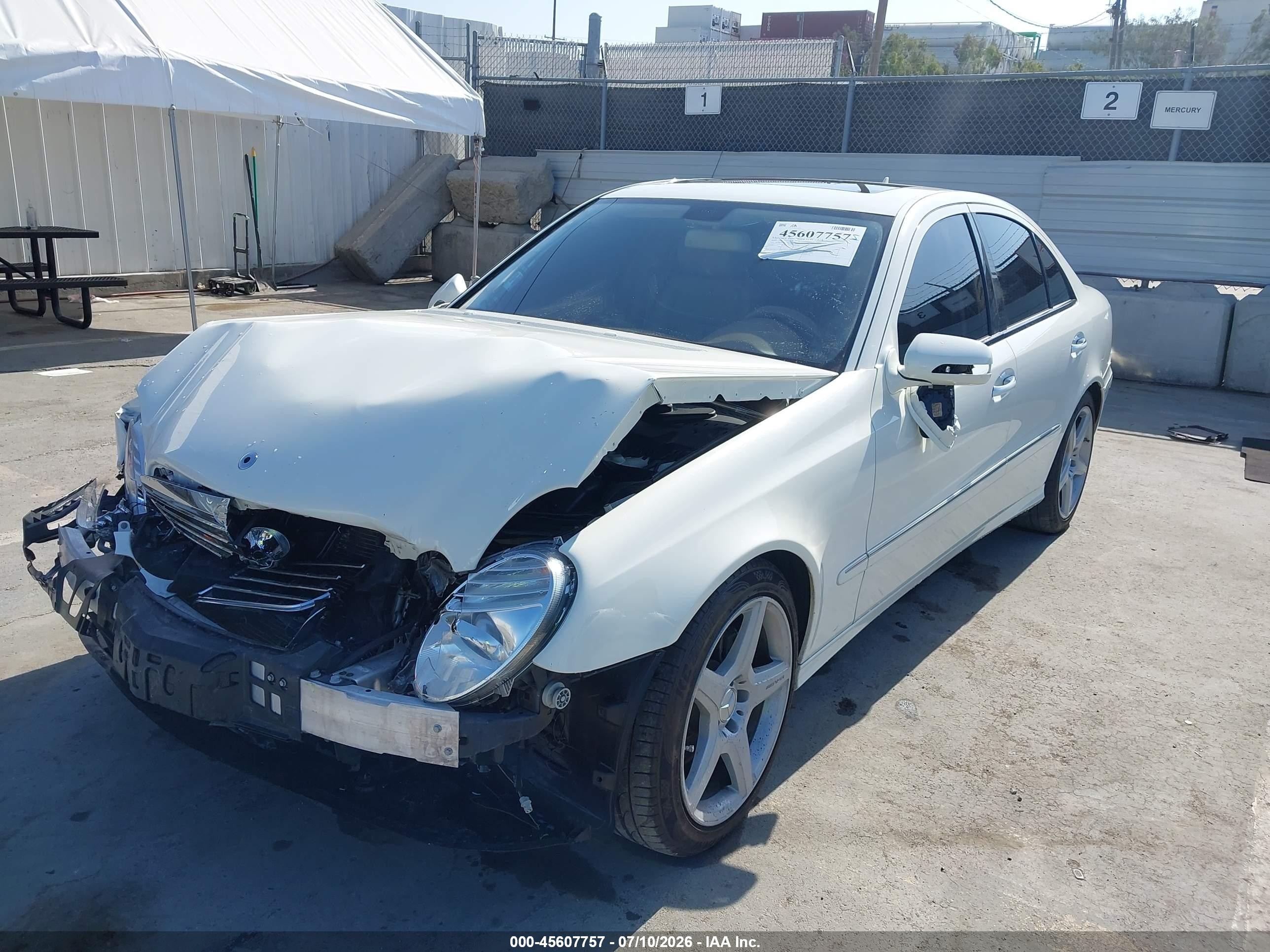2009 Mercedes-benz E 350   White vin: WDBUF56X49B435623